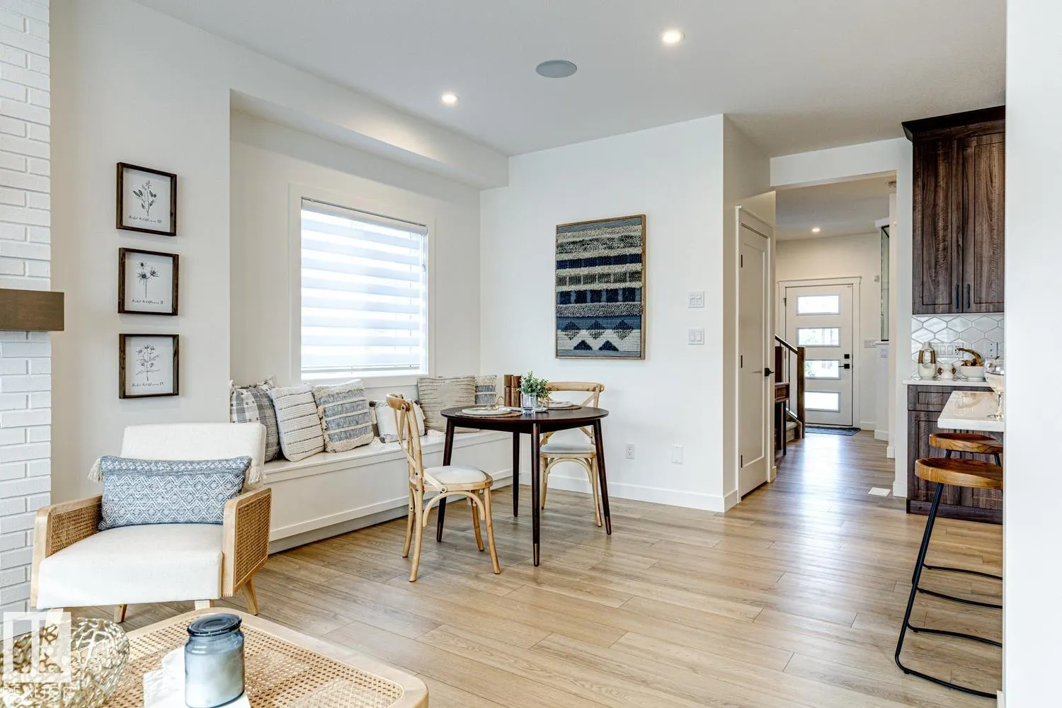 301 Juniper Cove