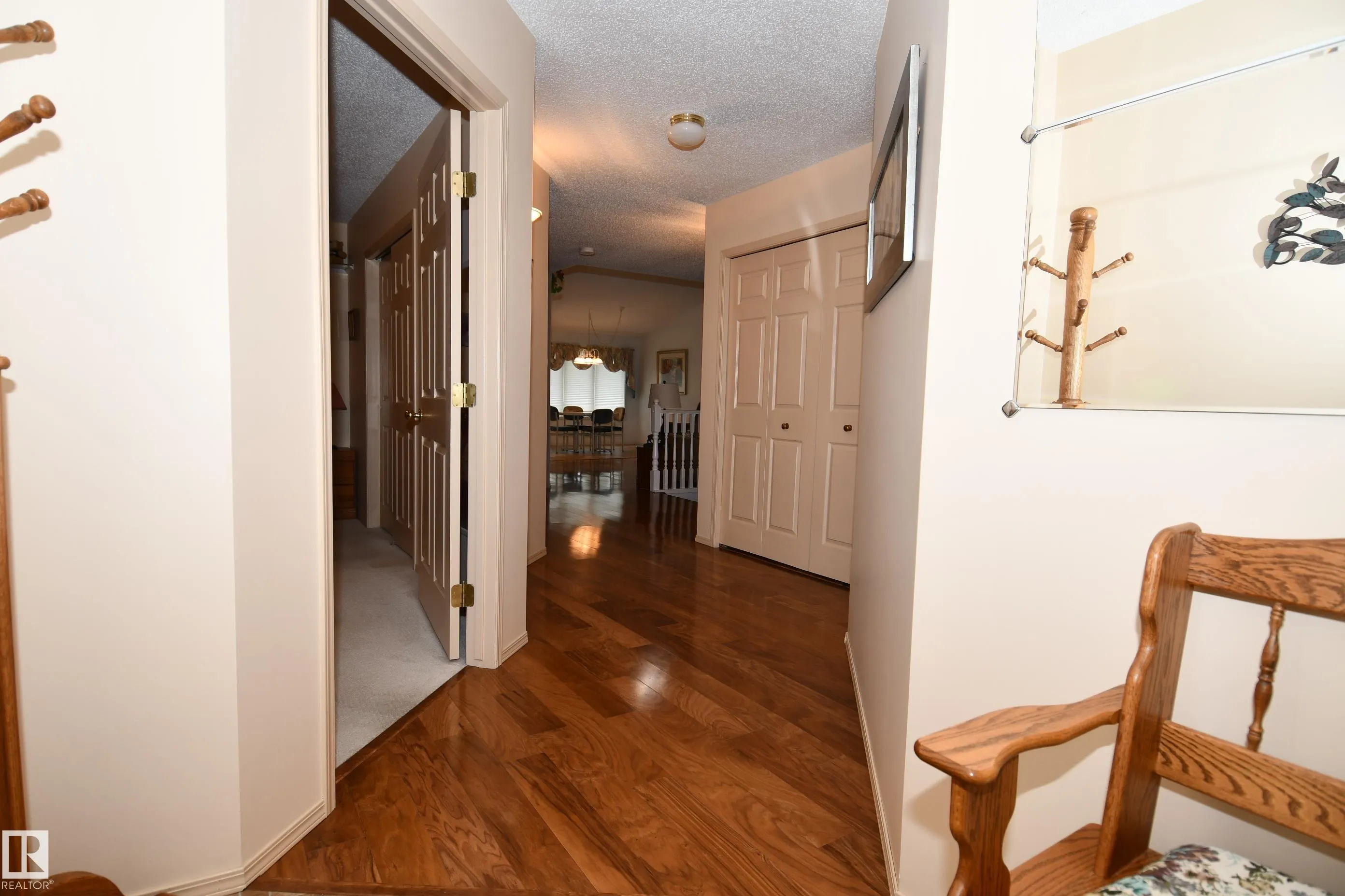 117 LAKESIDE Place