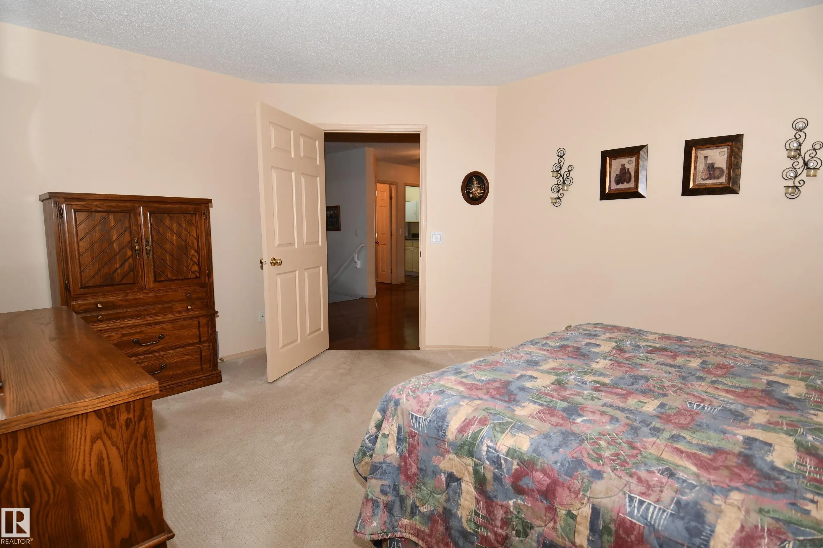 117 LAKESIDE Place
