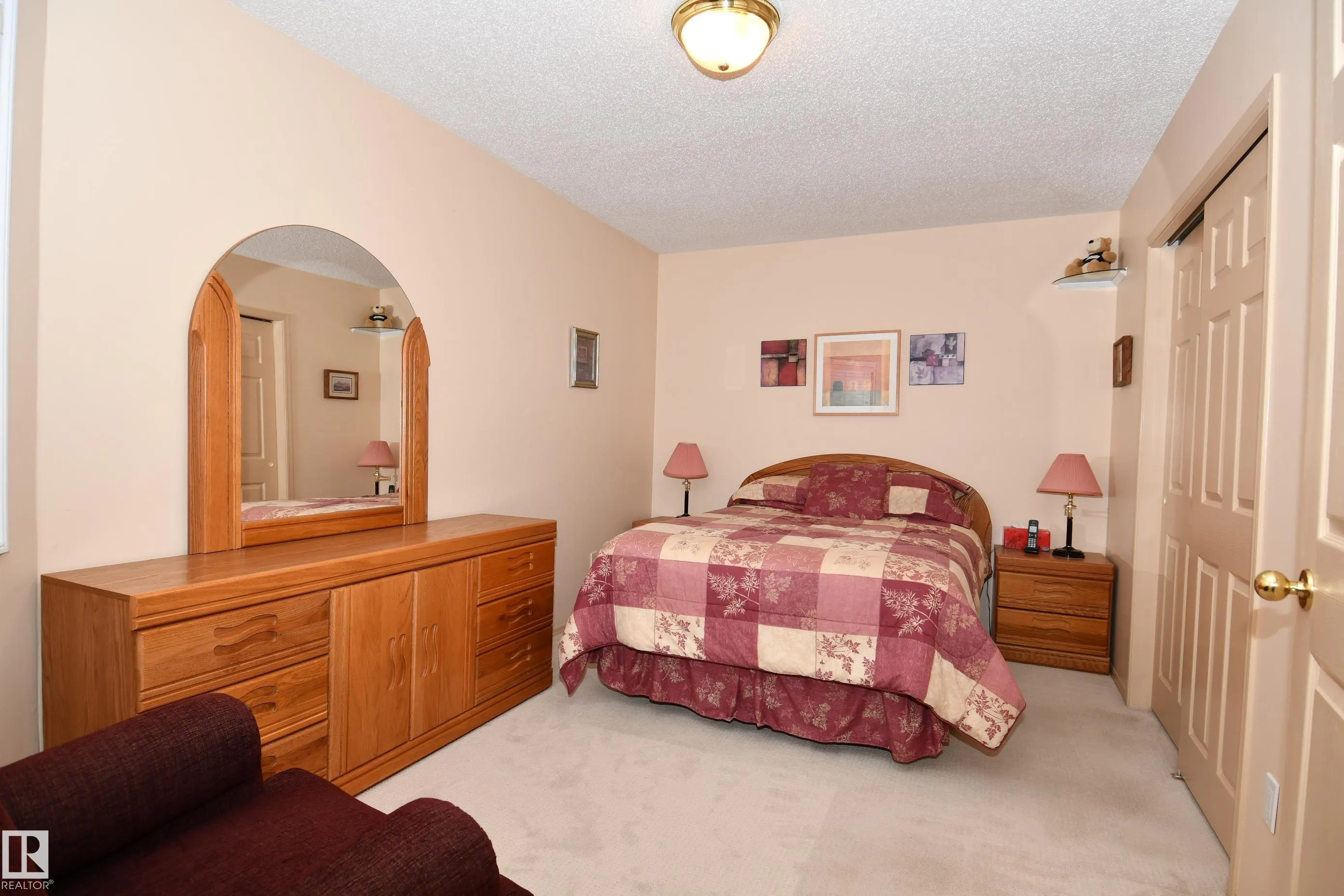 117 LAKESIDE Place