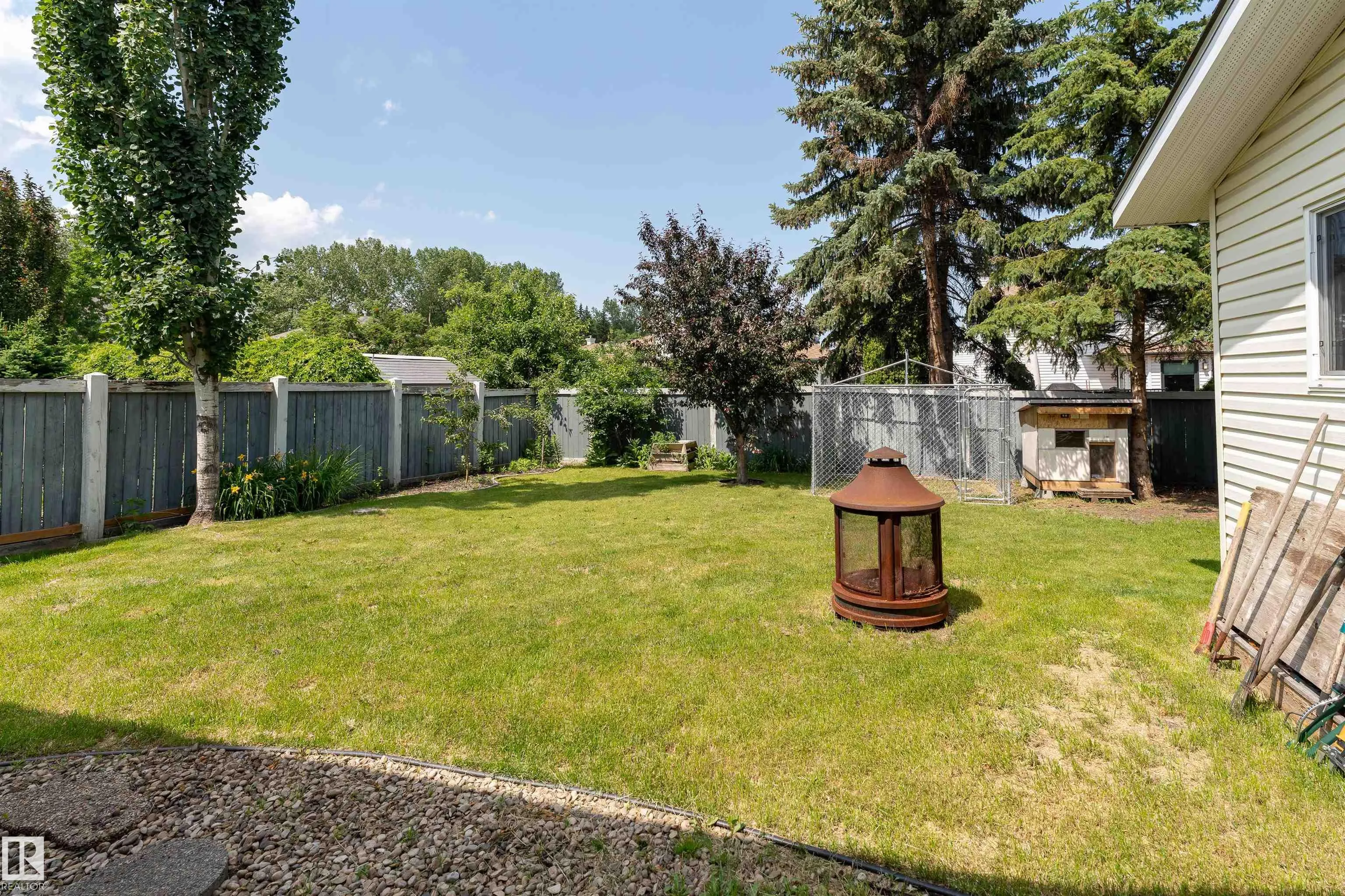 10 STONESHIRE Manor