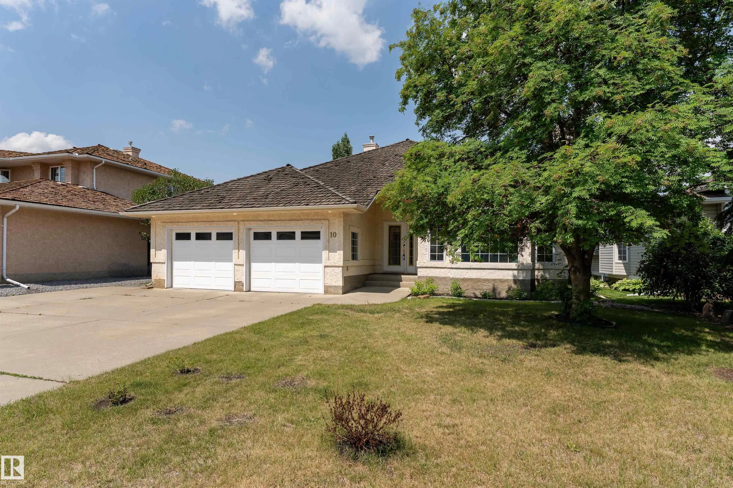 10 STONESHIRE Manor