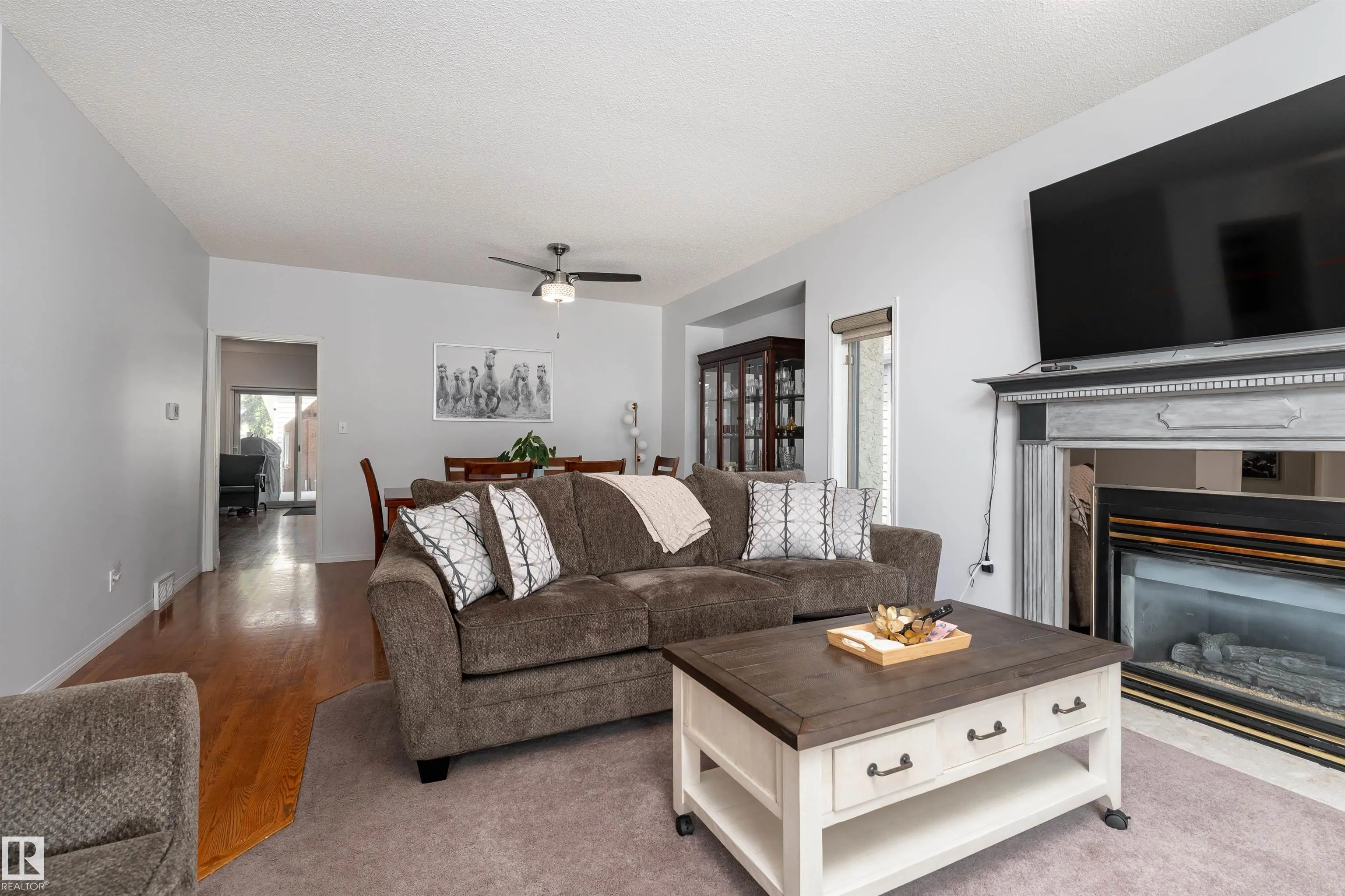 10 STONESHIRE Manor