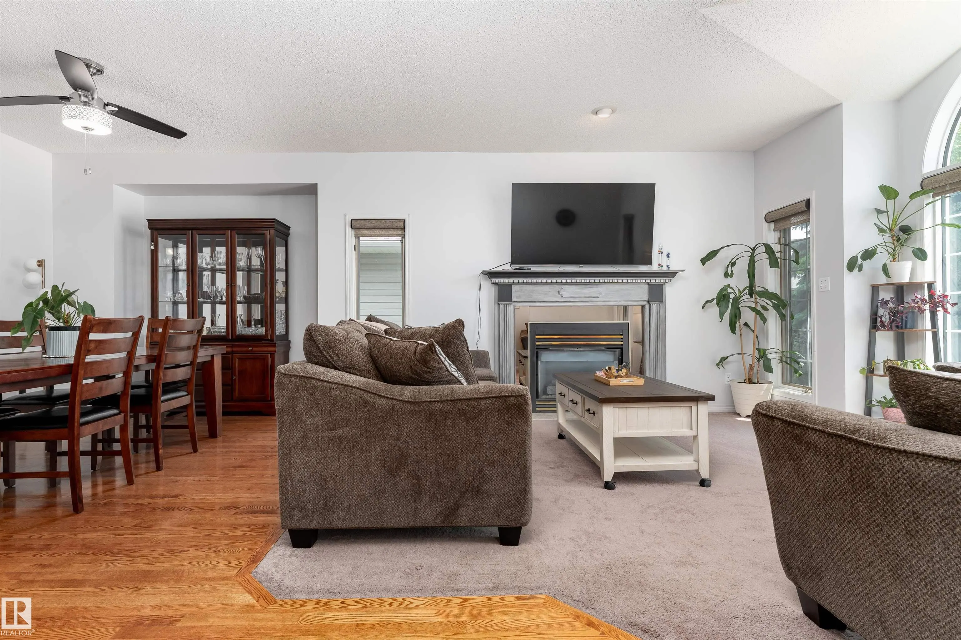 10 STONESHIRE Manor