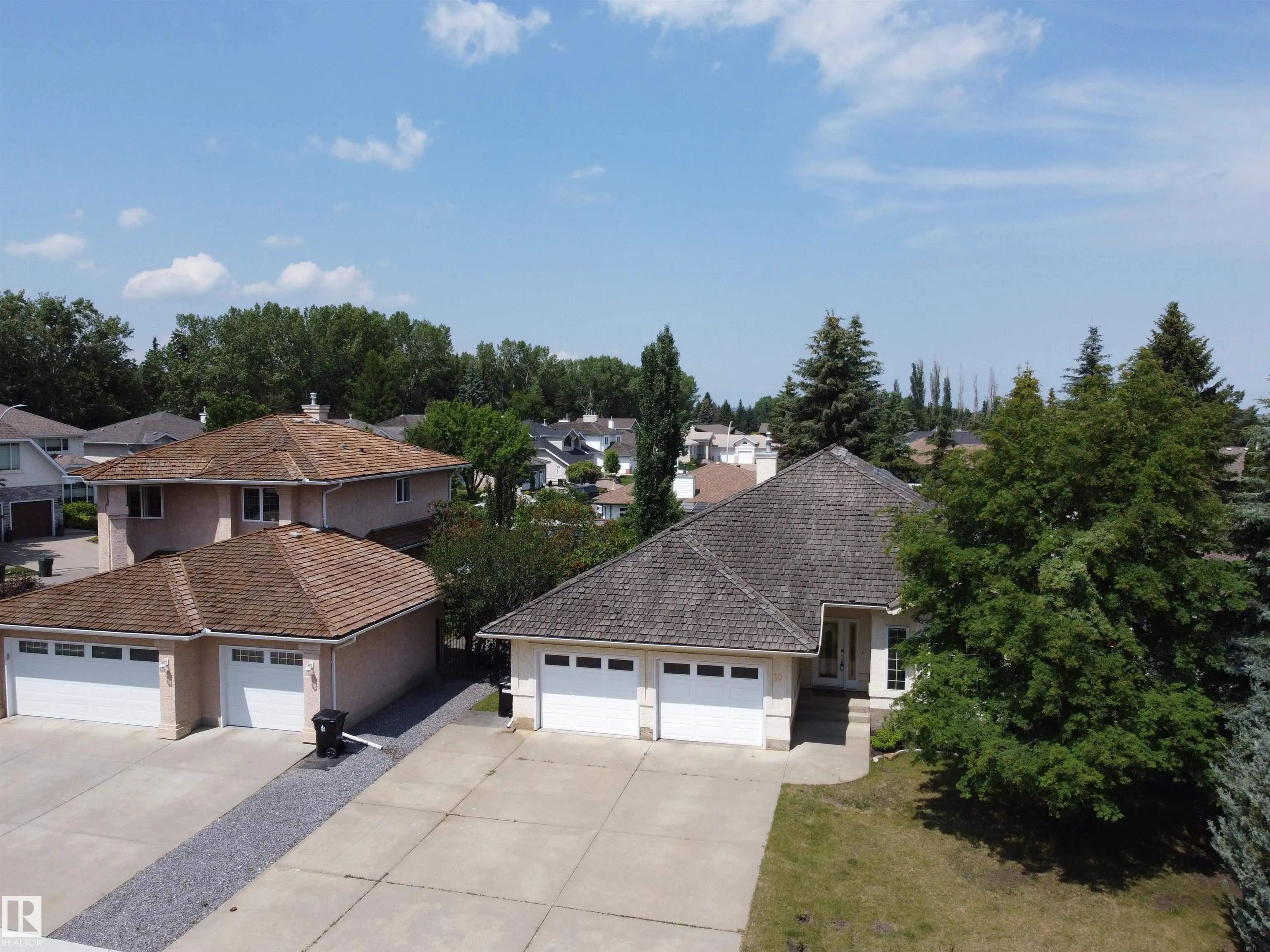 10 STONESHIRE Manor