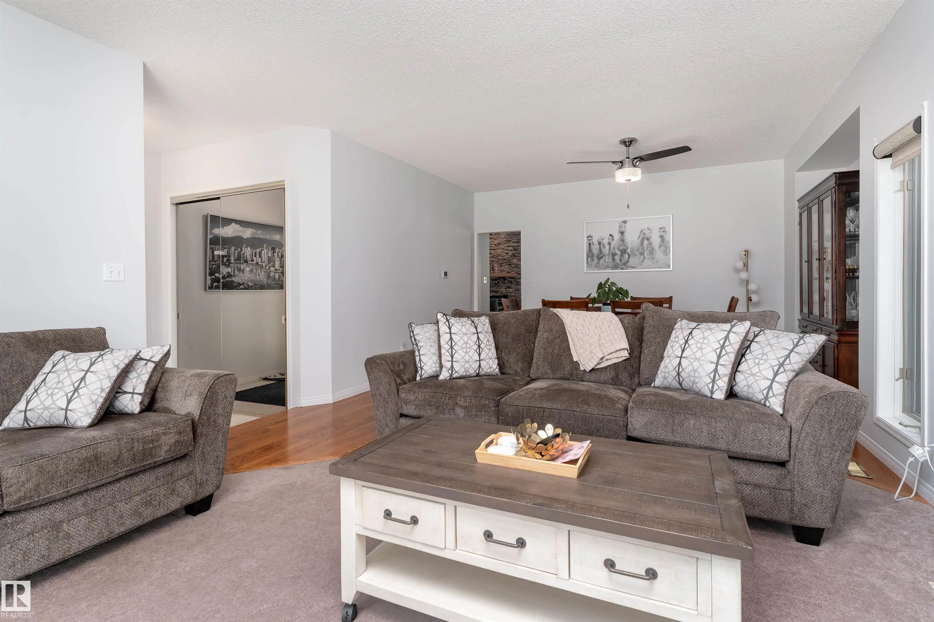 10 STONESHIRE Manor