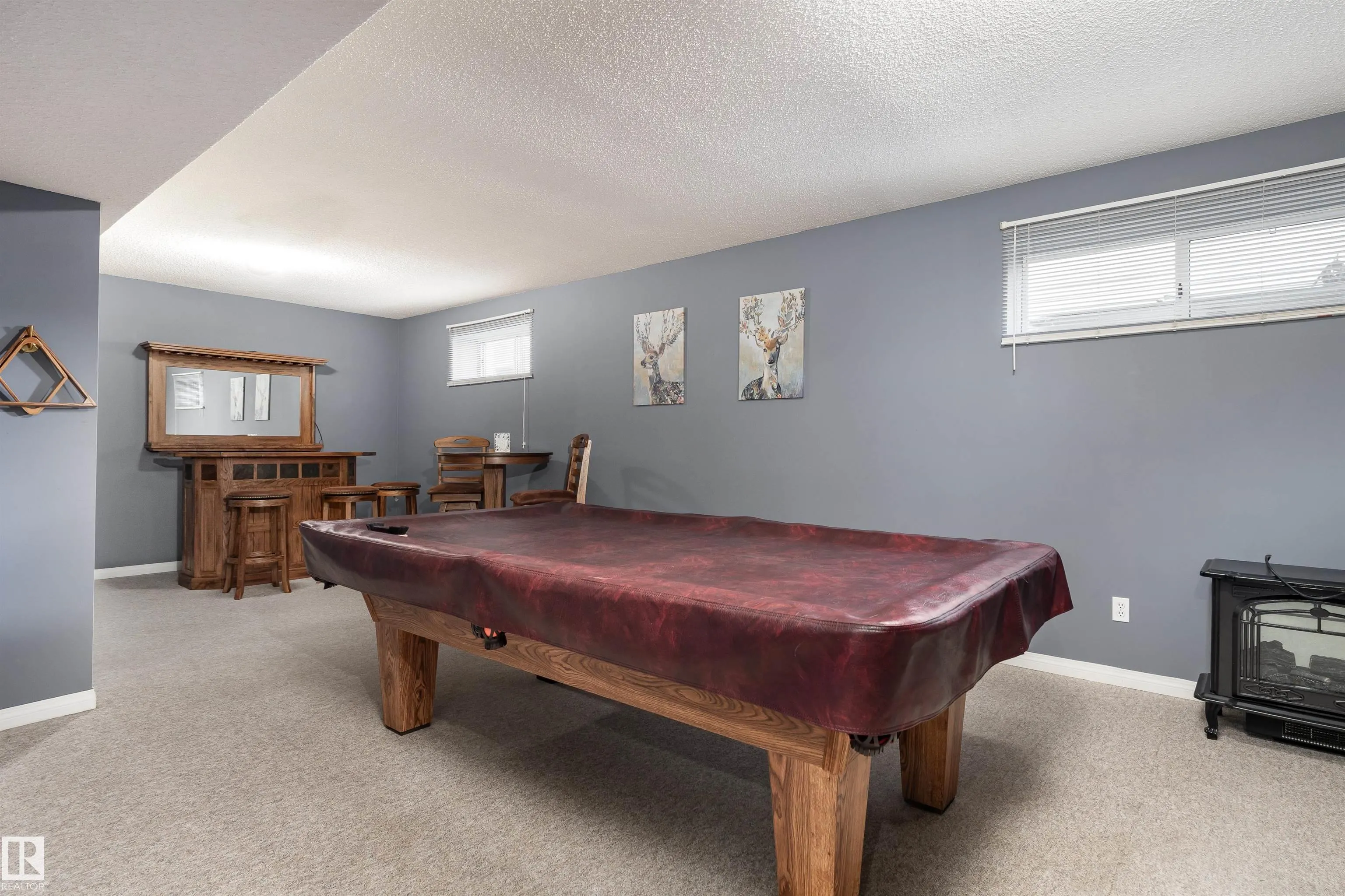 10 STONESHIRE Manor