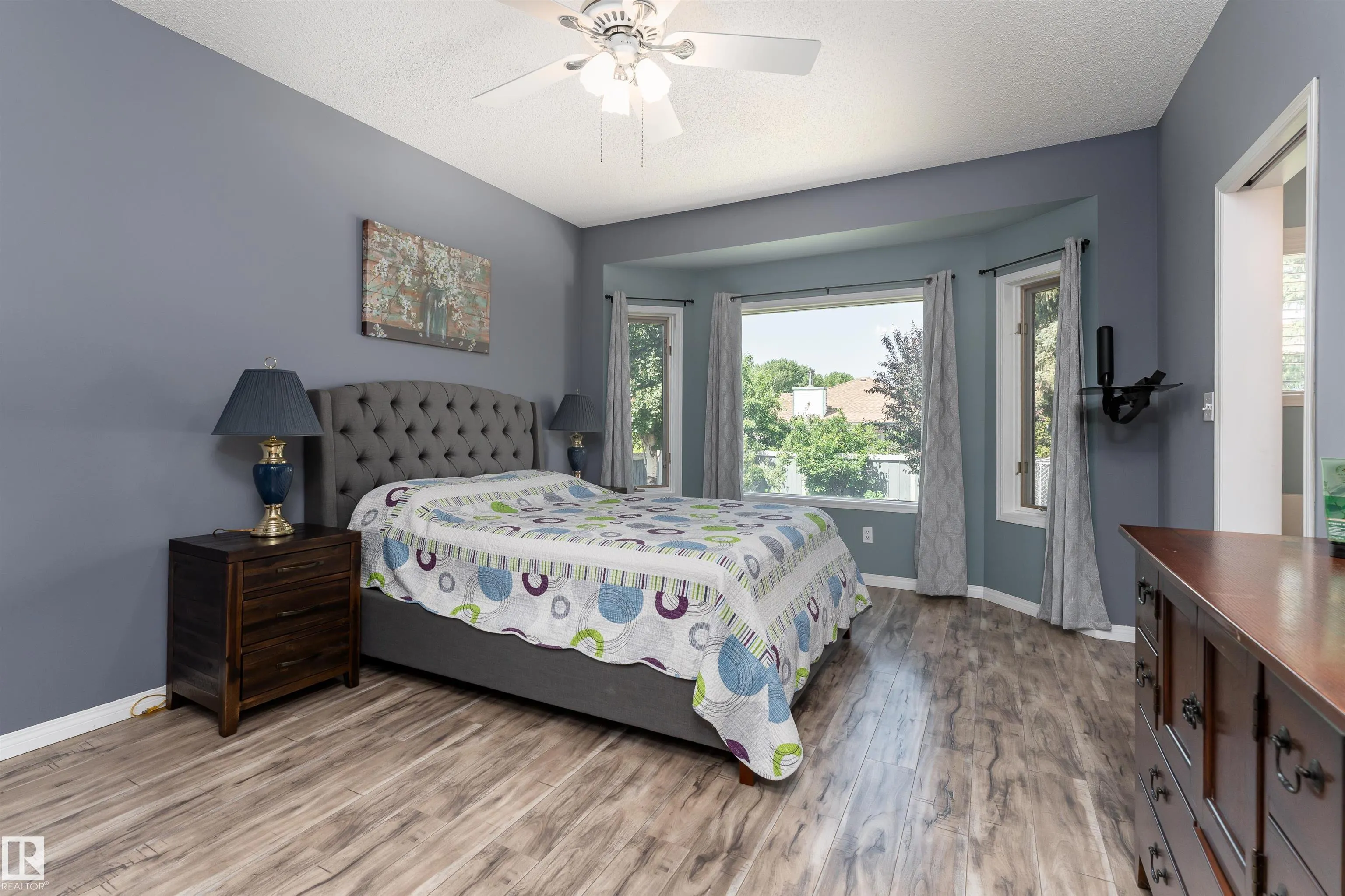 10 STONESHIRE Manor