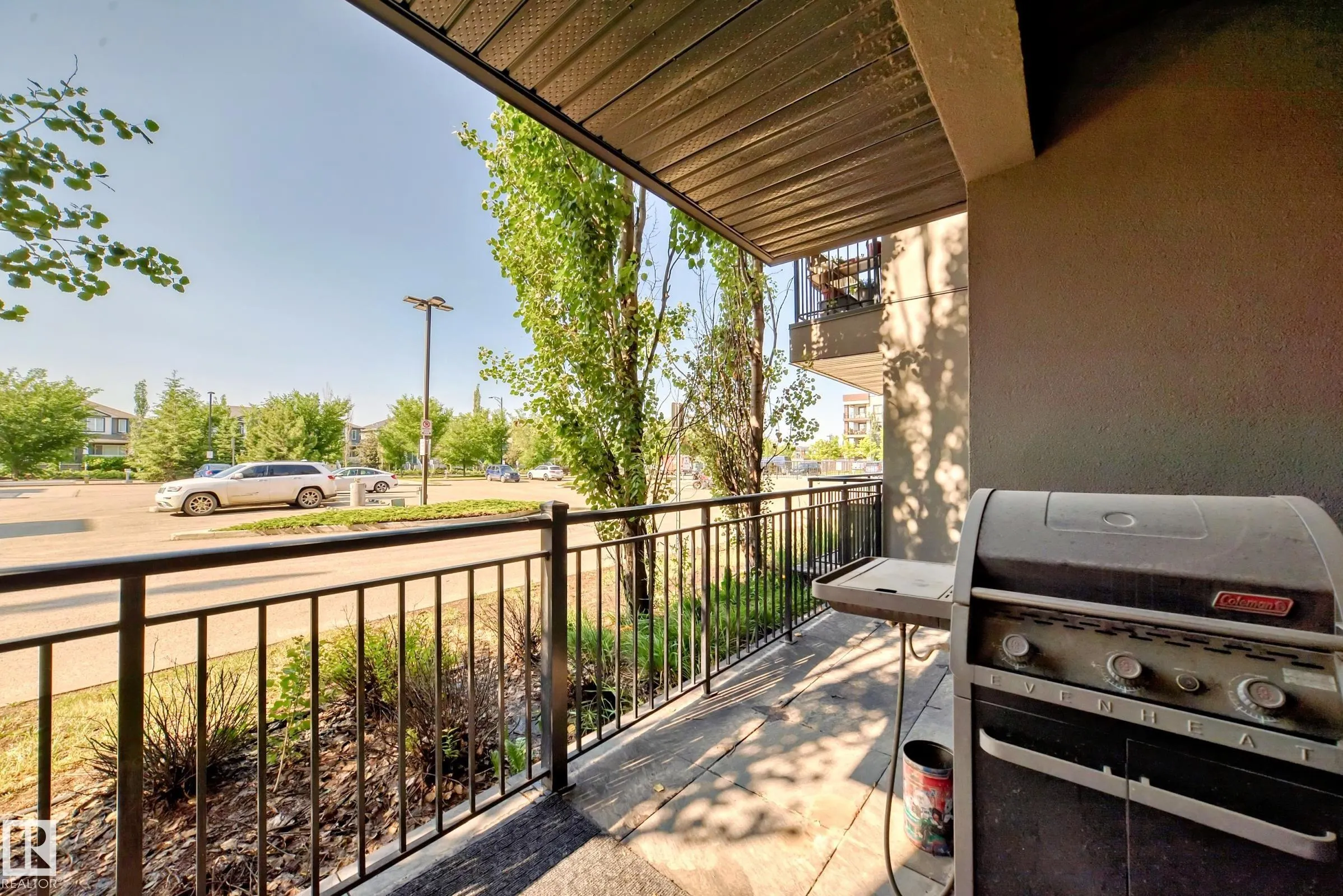 1004 ROSENTHAL Boulevard