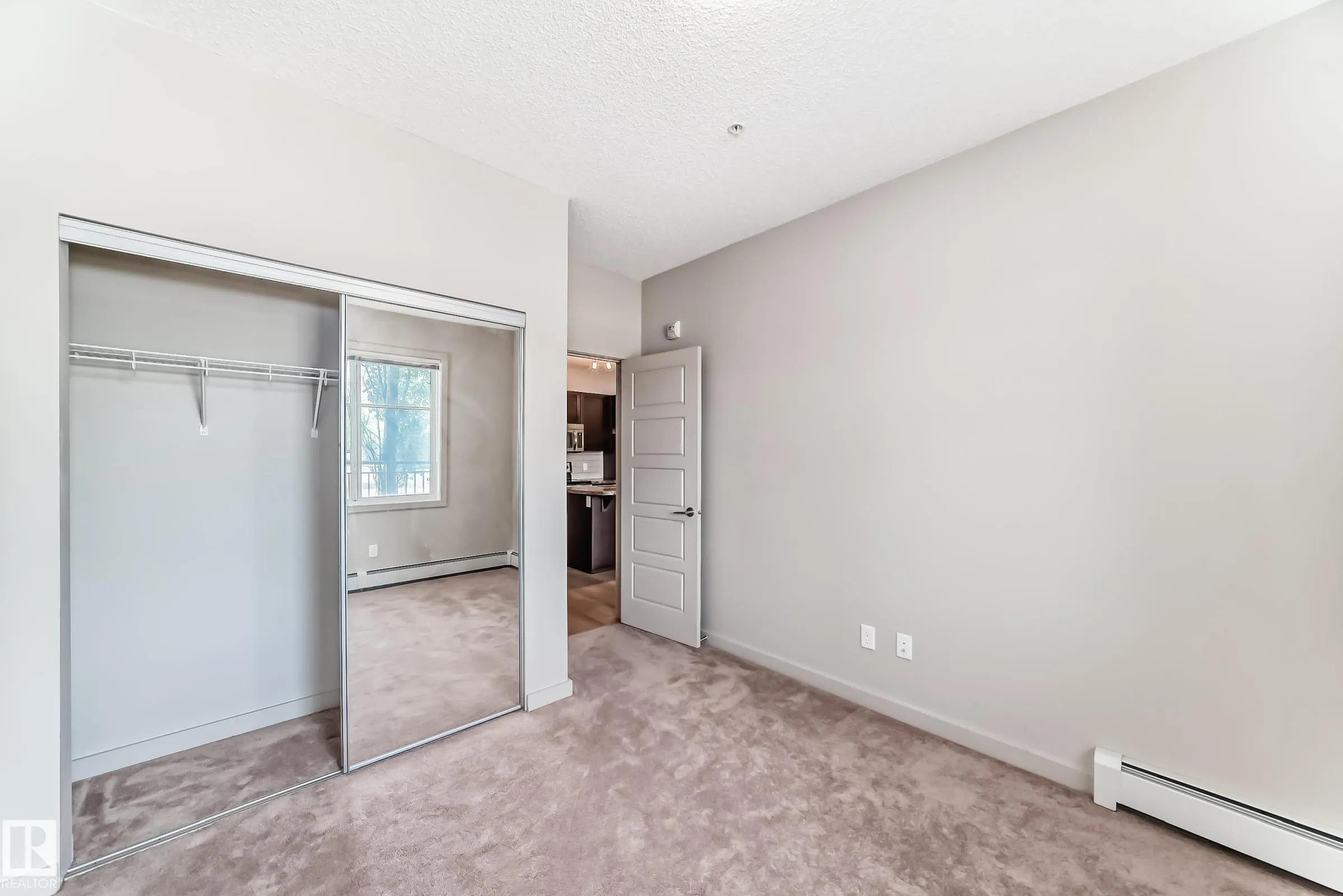 1004 ROSENTHAL Boulevard