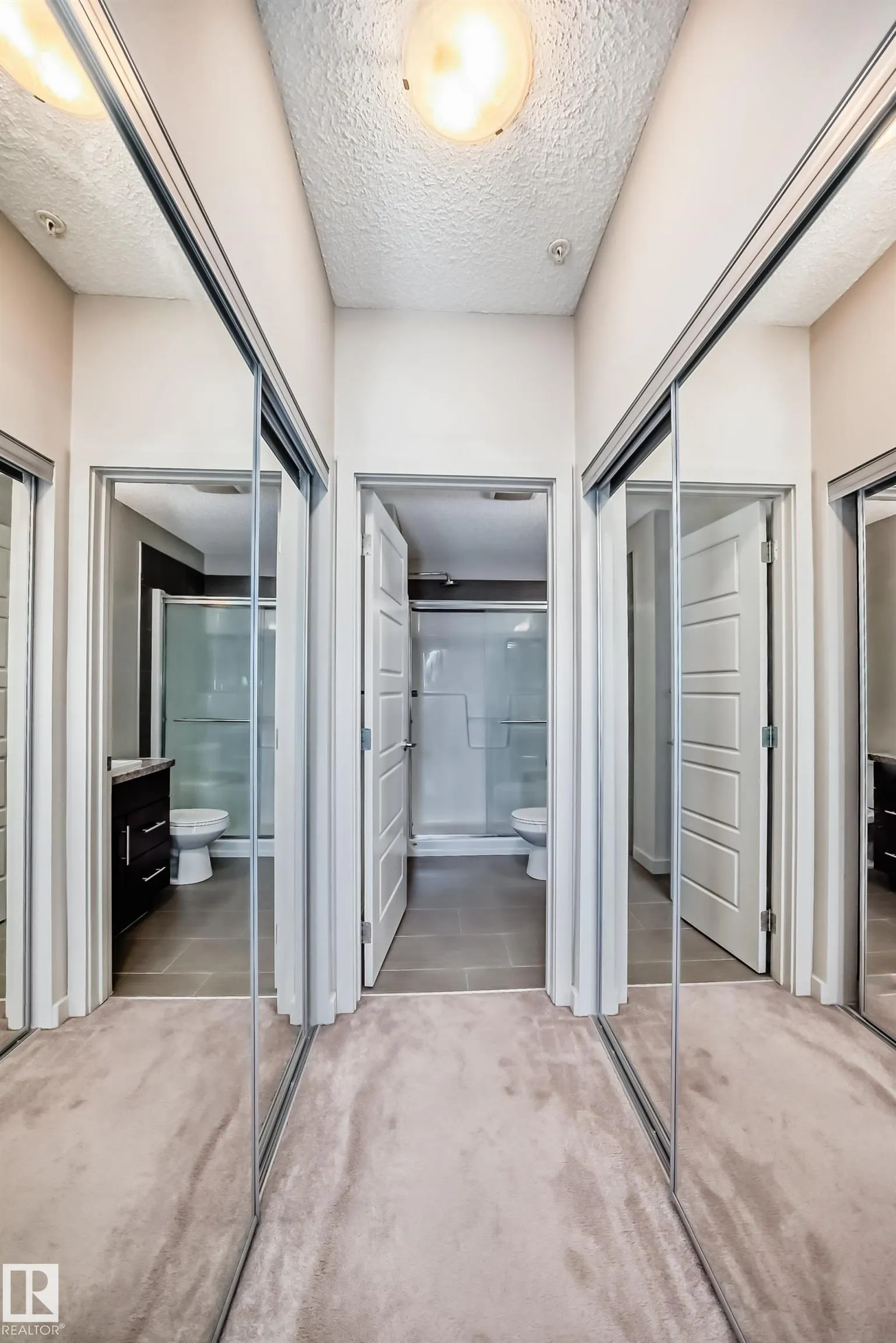 1004 ROSENTHAL Boulevard