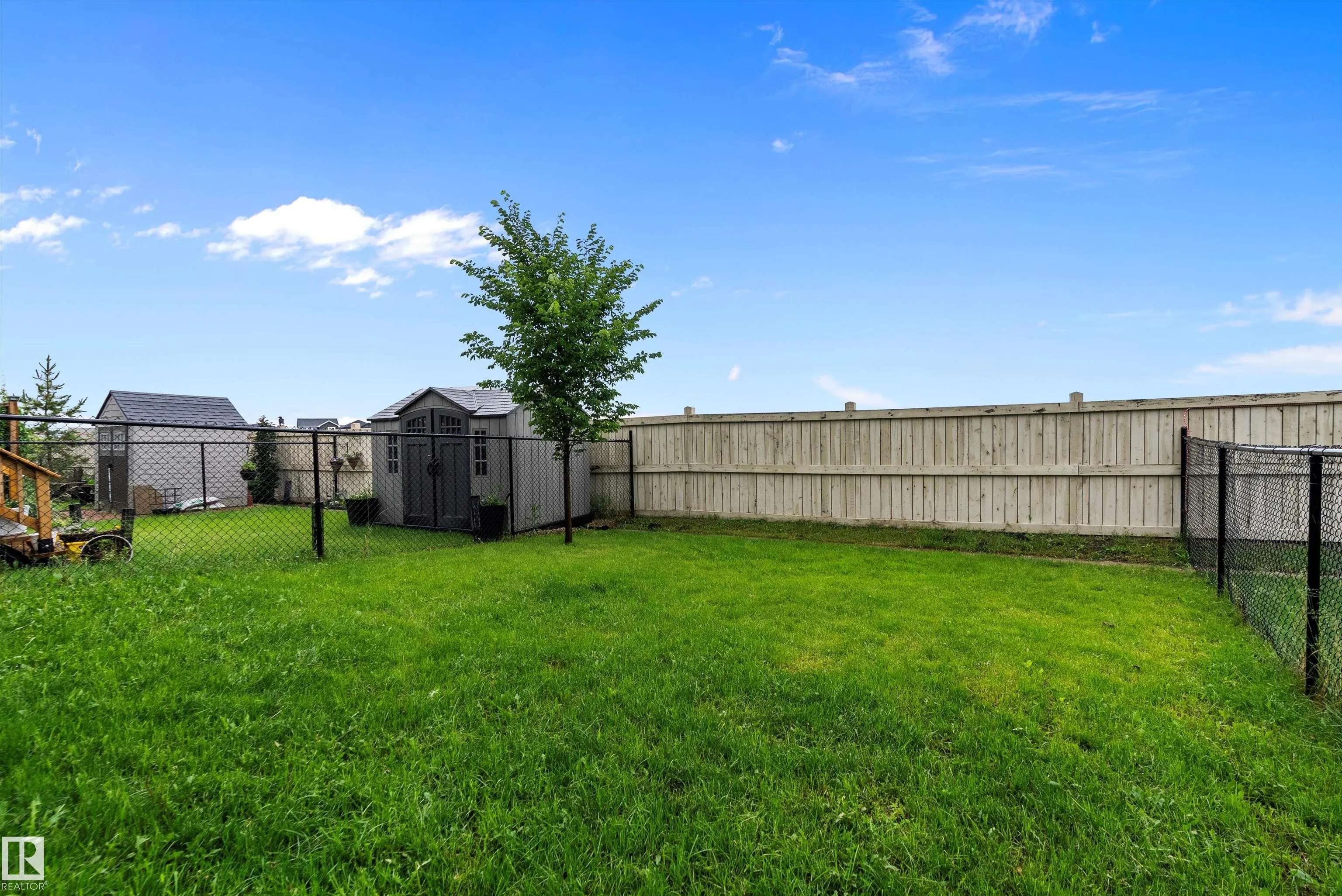 50 EDINBURGH CRT