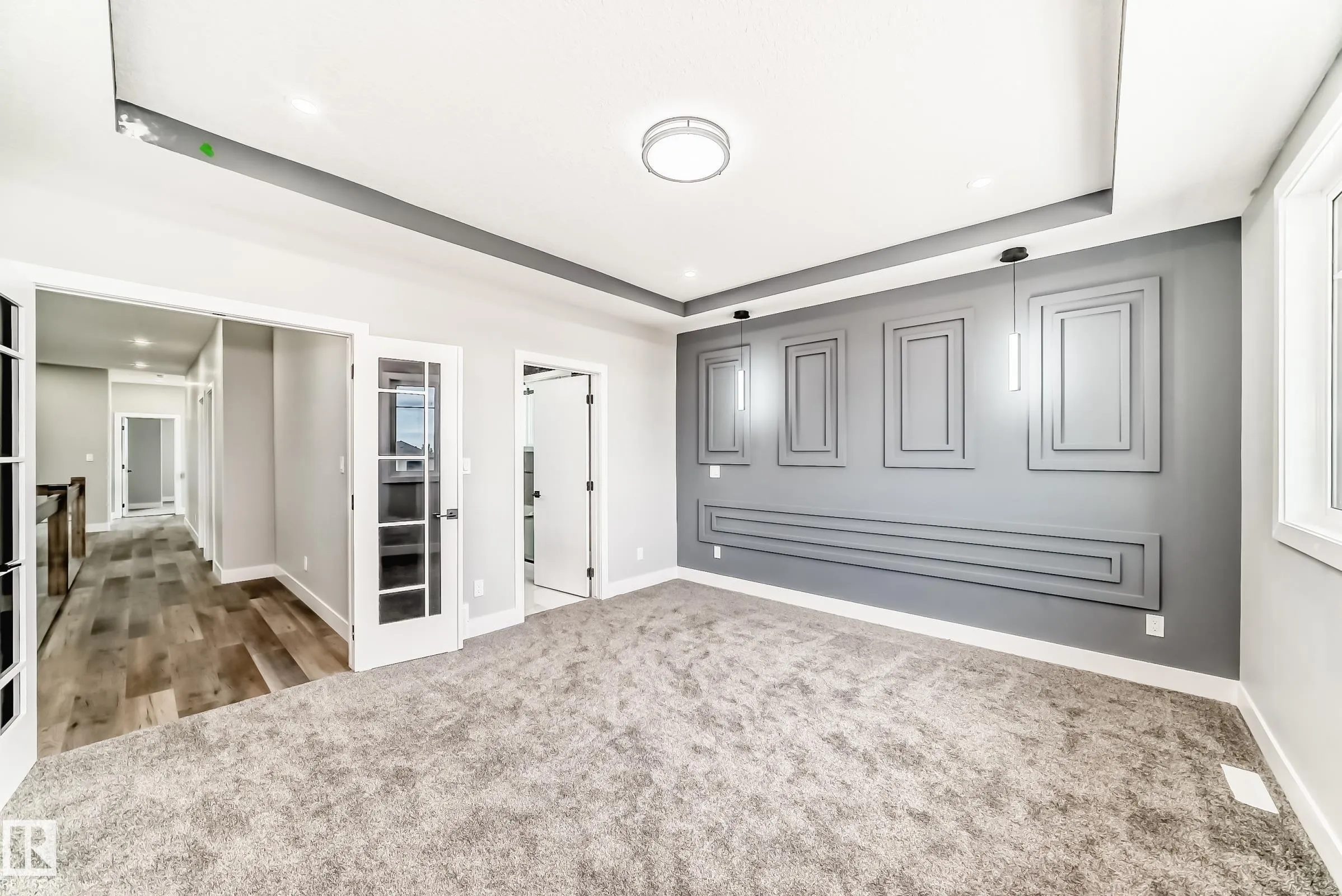 128 EDGEWATER Circle