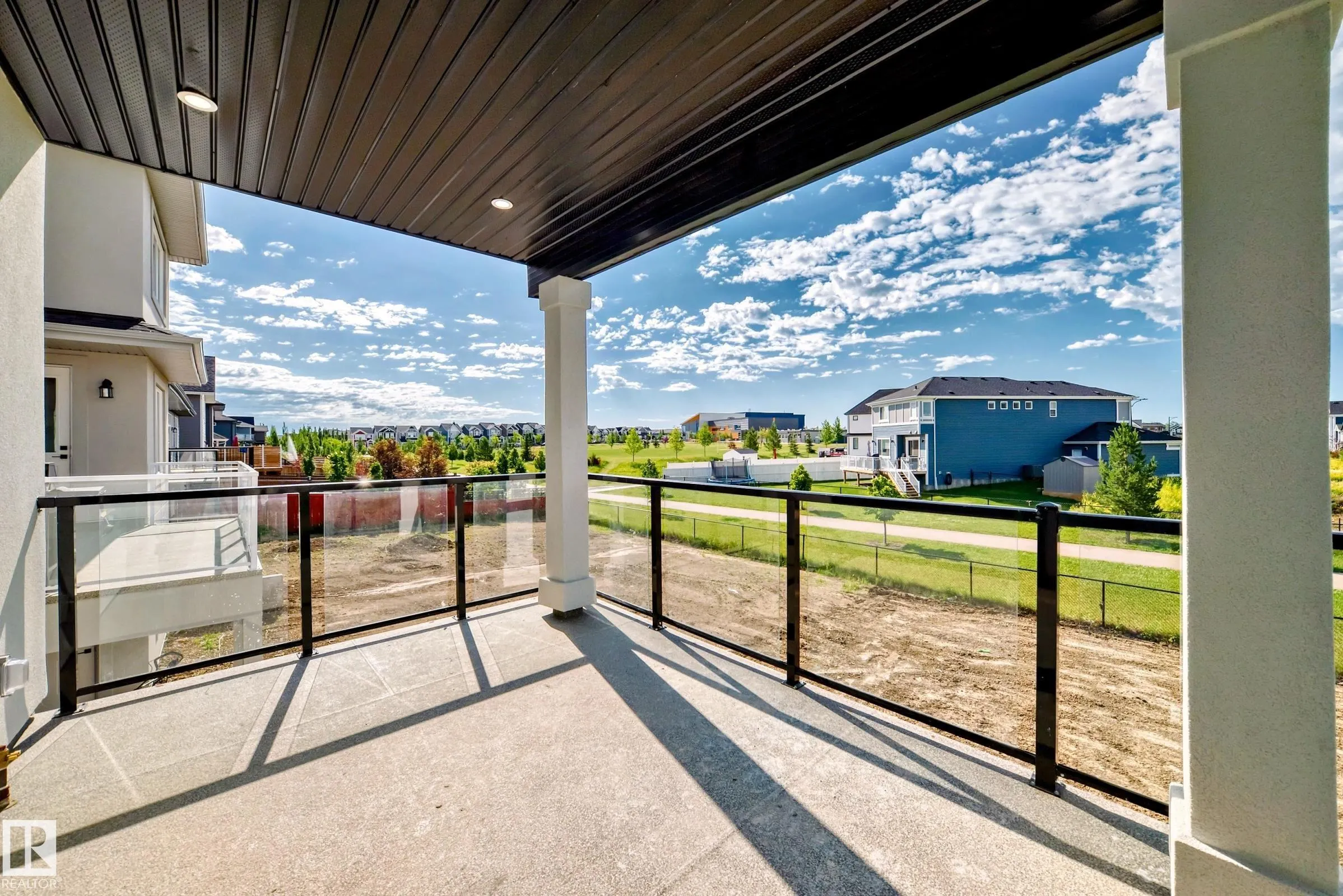 128 EDGEWATER Circle