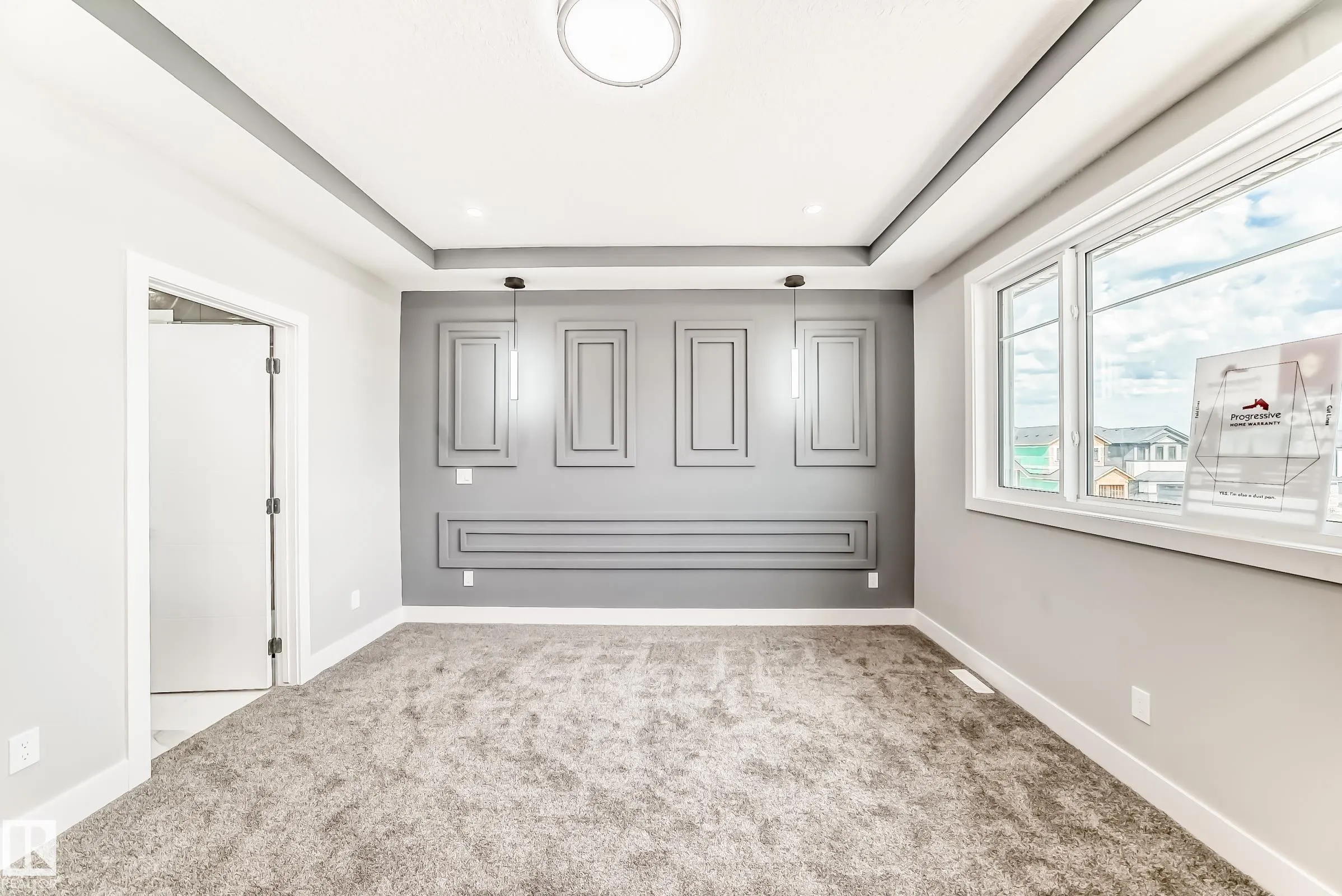 128 EDGEWATER Circle