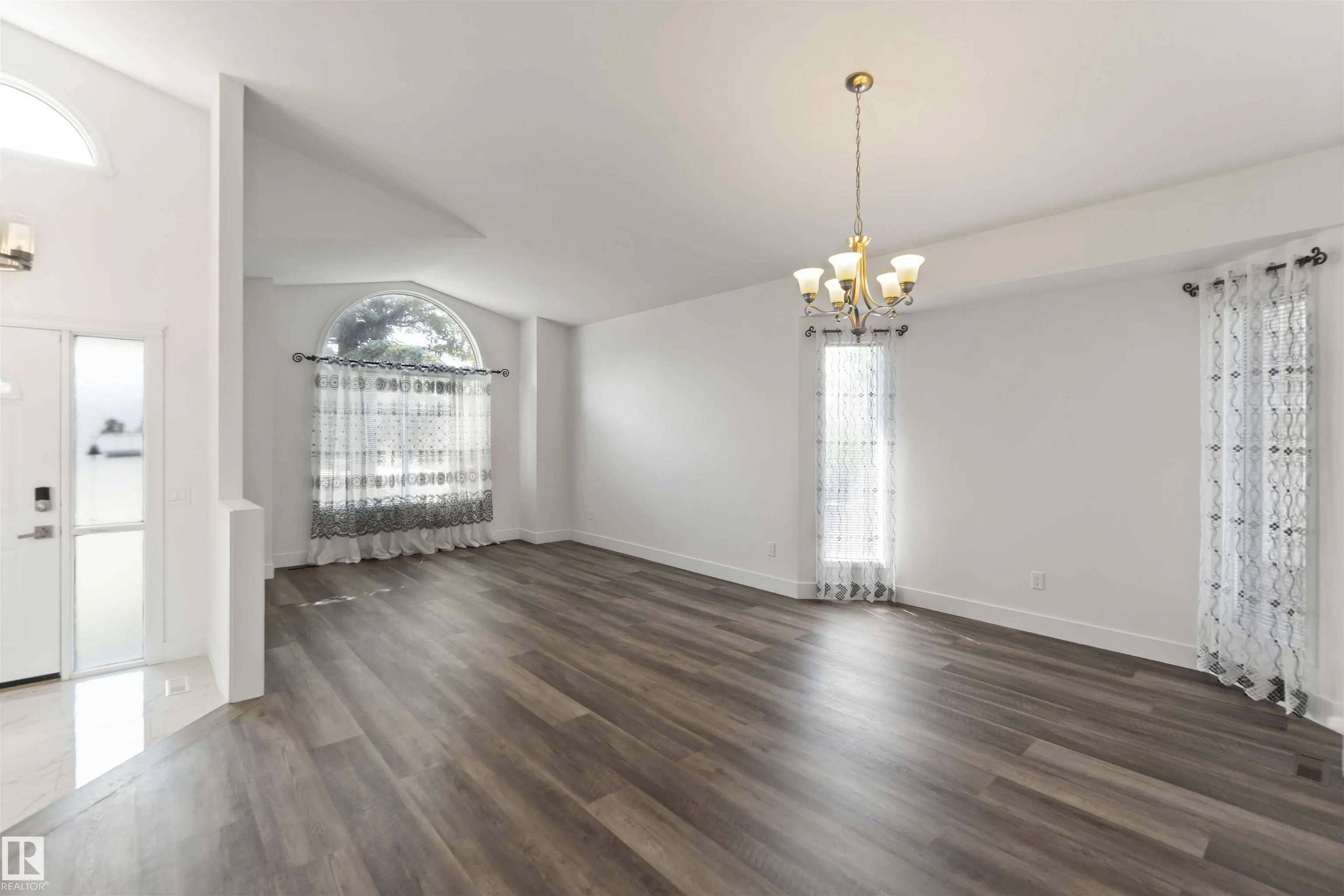 31 DEER RIDGE Drive