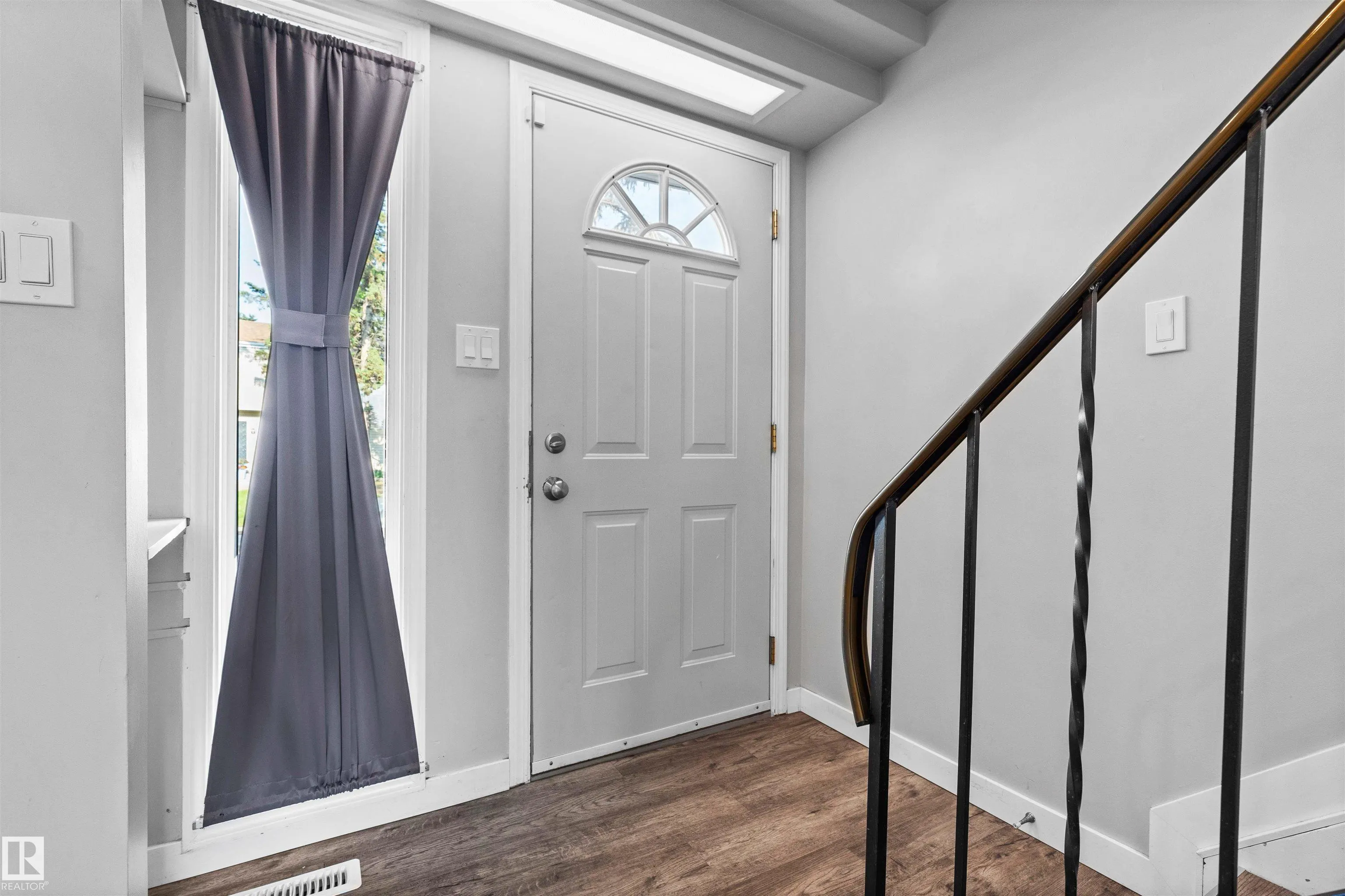 87 BROOKWOOD Drive