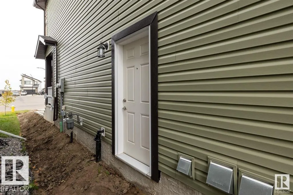 129 ELM Street