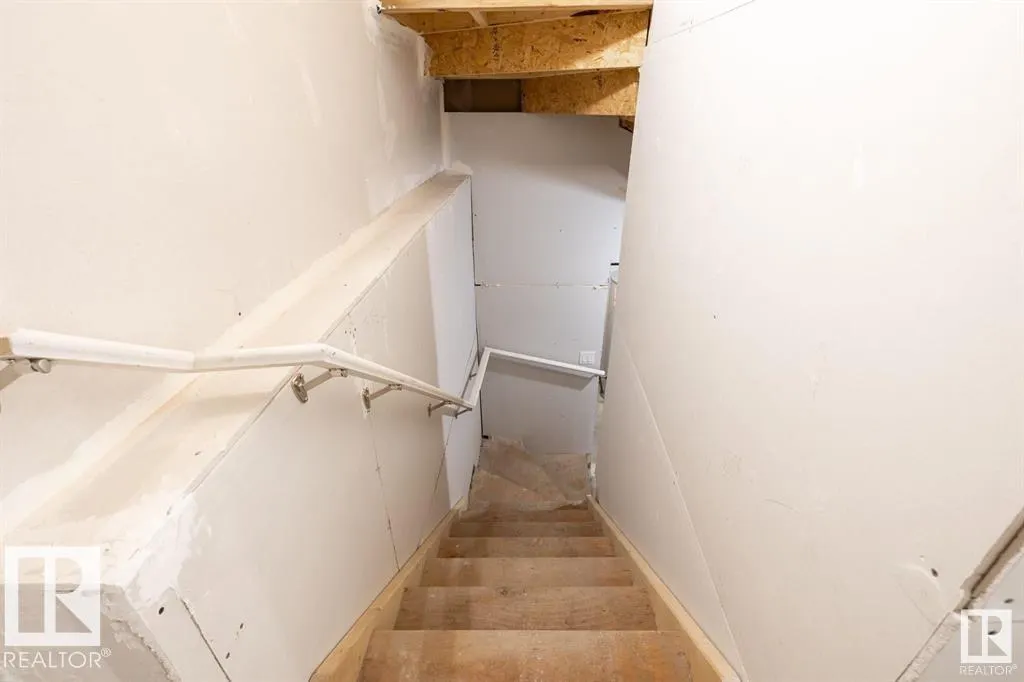 129 ELM Street