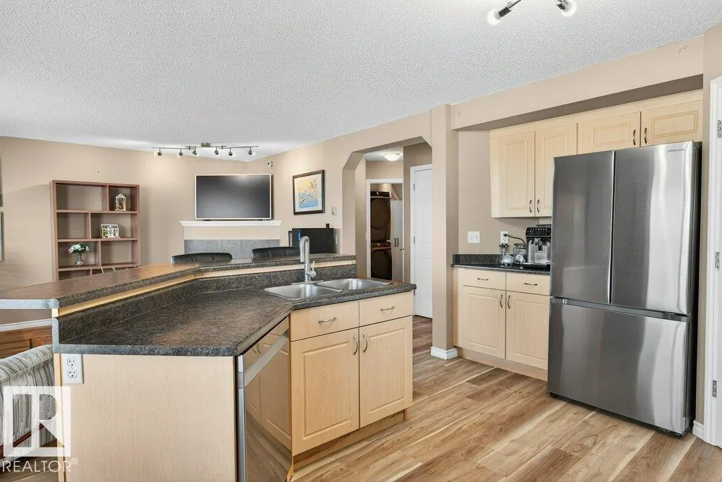 92 Greystone Crescent