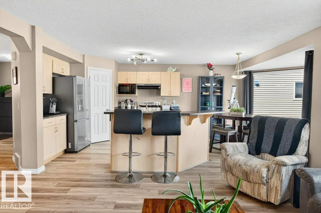 92 Greystone Crescent