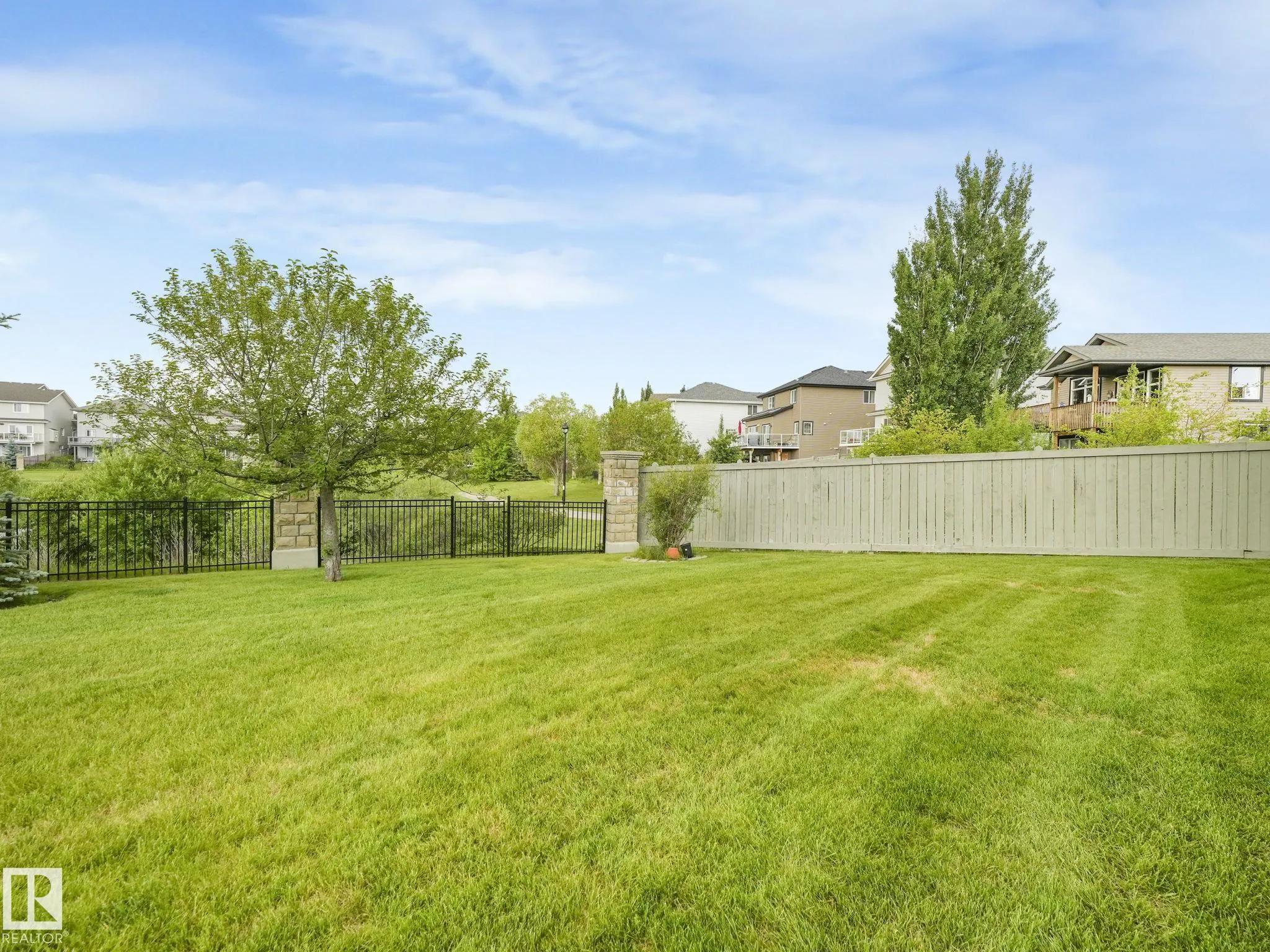 6604 Sandin Cove