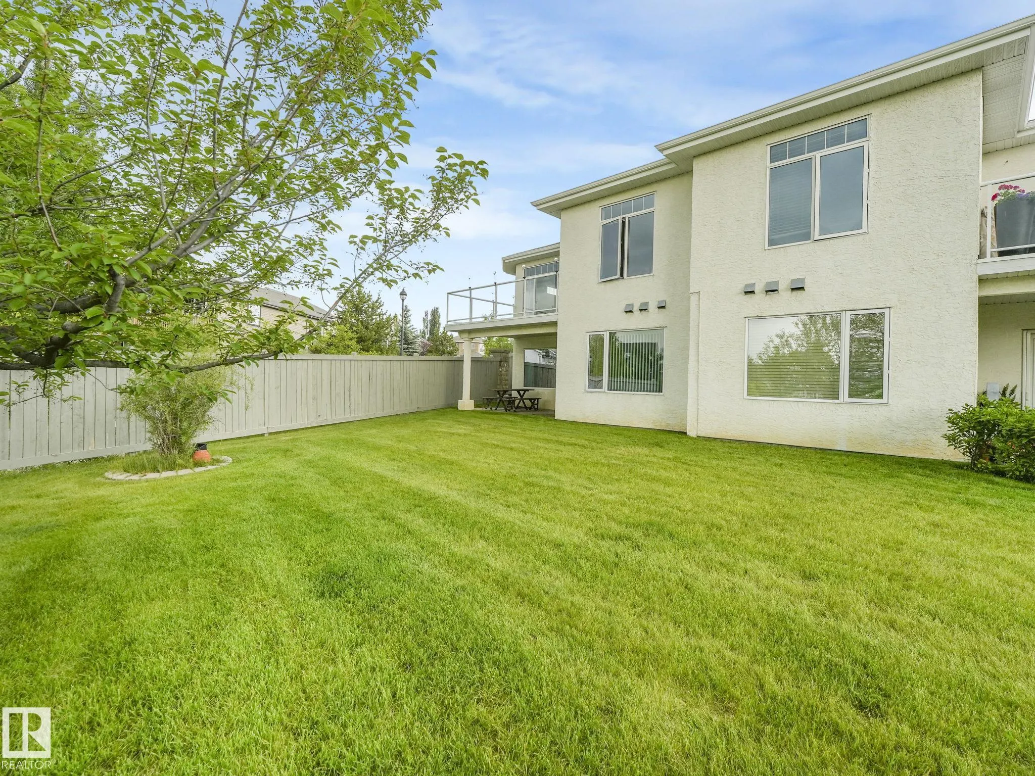 6604 Sandin Cove