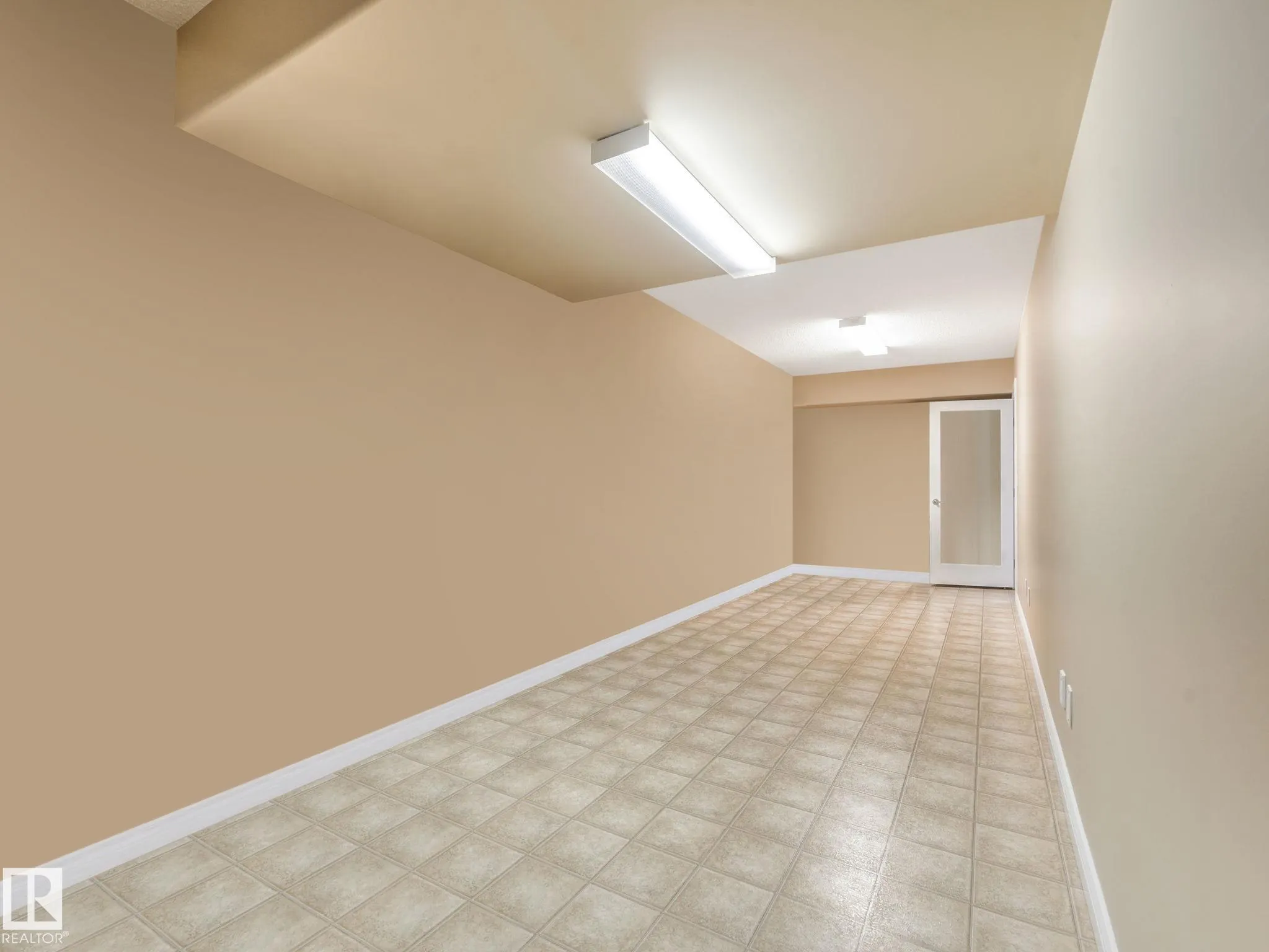 6604 Sandin Cove