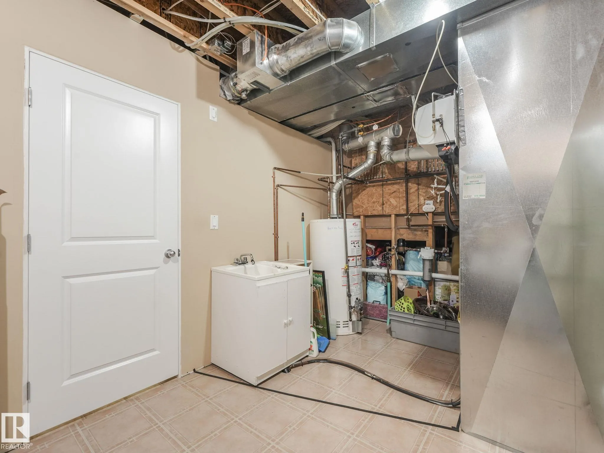 6604 Sandin Cove