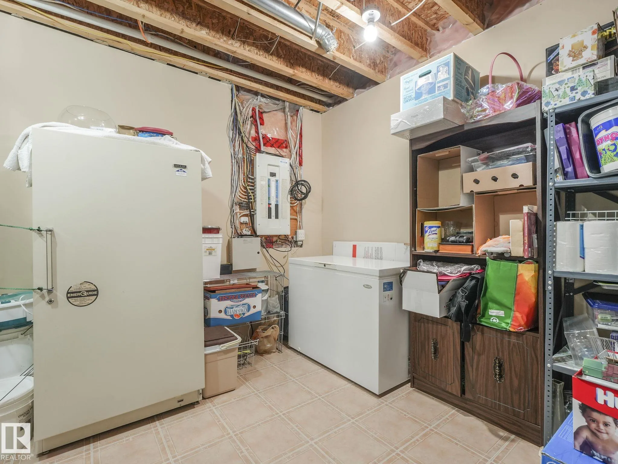 6604 Sandin Cove