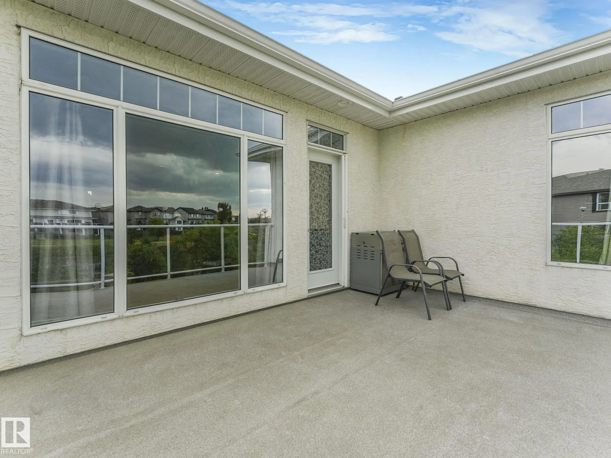 6604 Sandin Cove