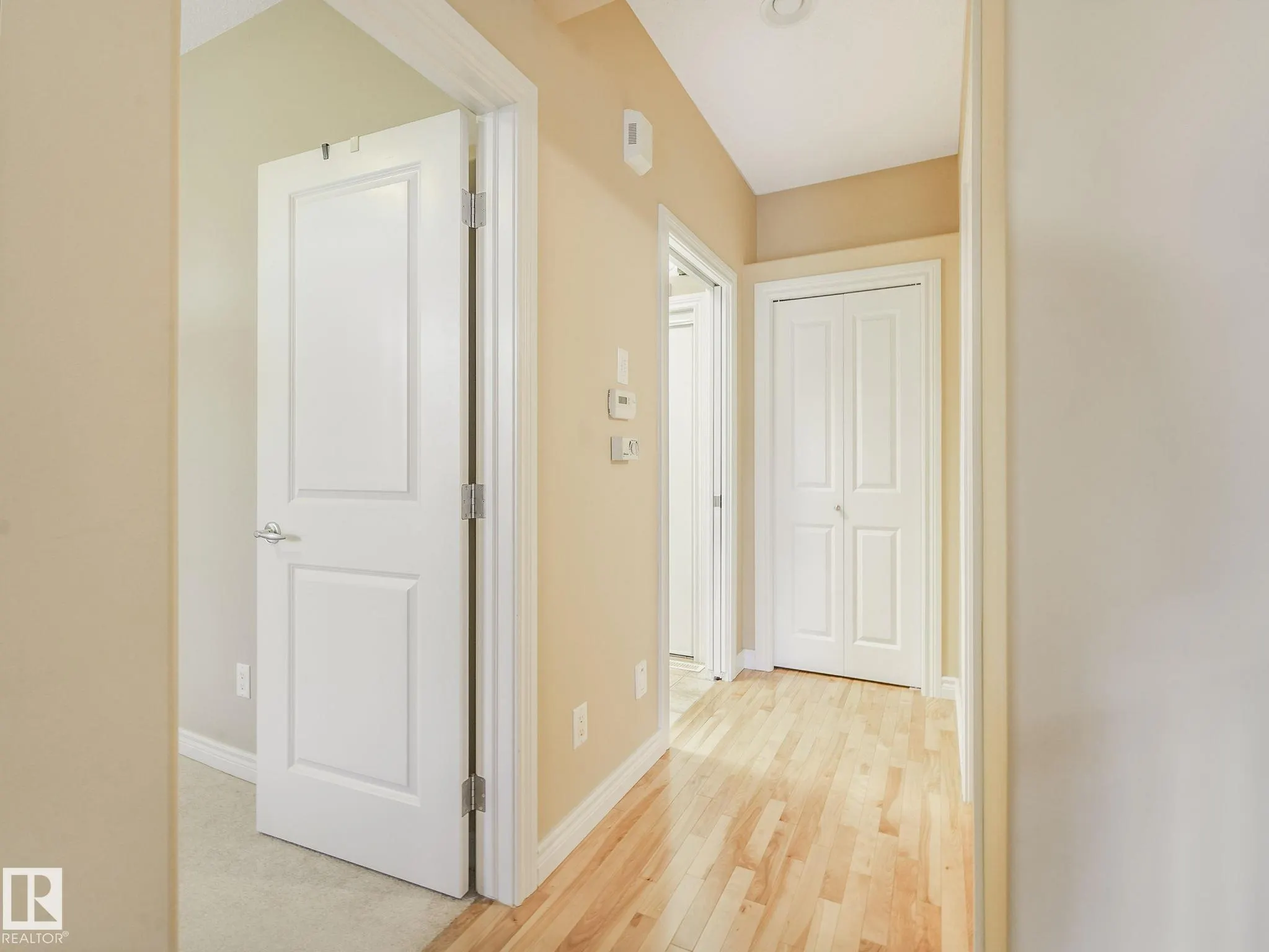 6604 Sandin Cove