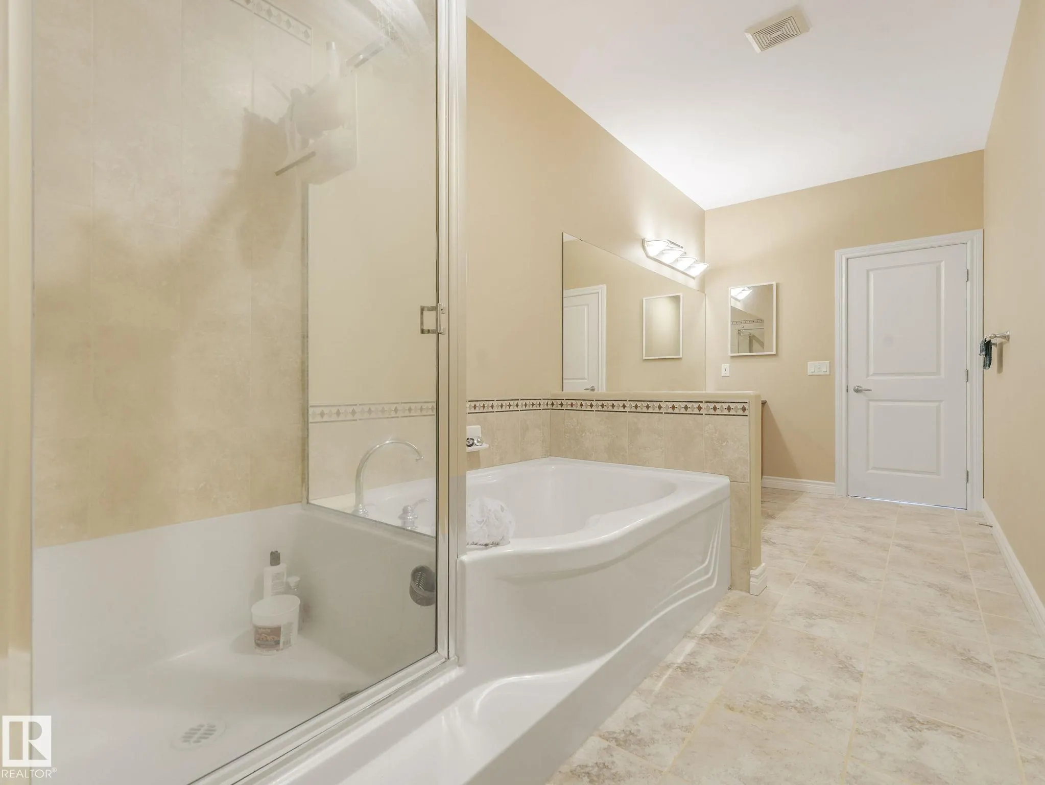 6604 Sandin Cove