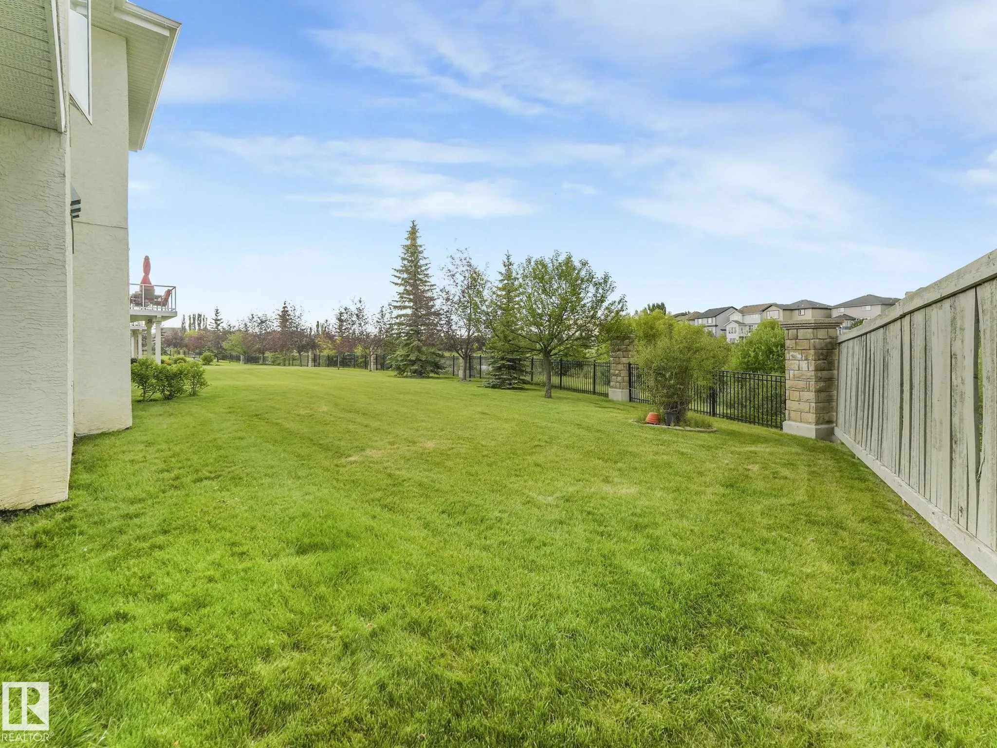 6604 Sandin Cove