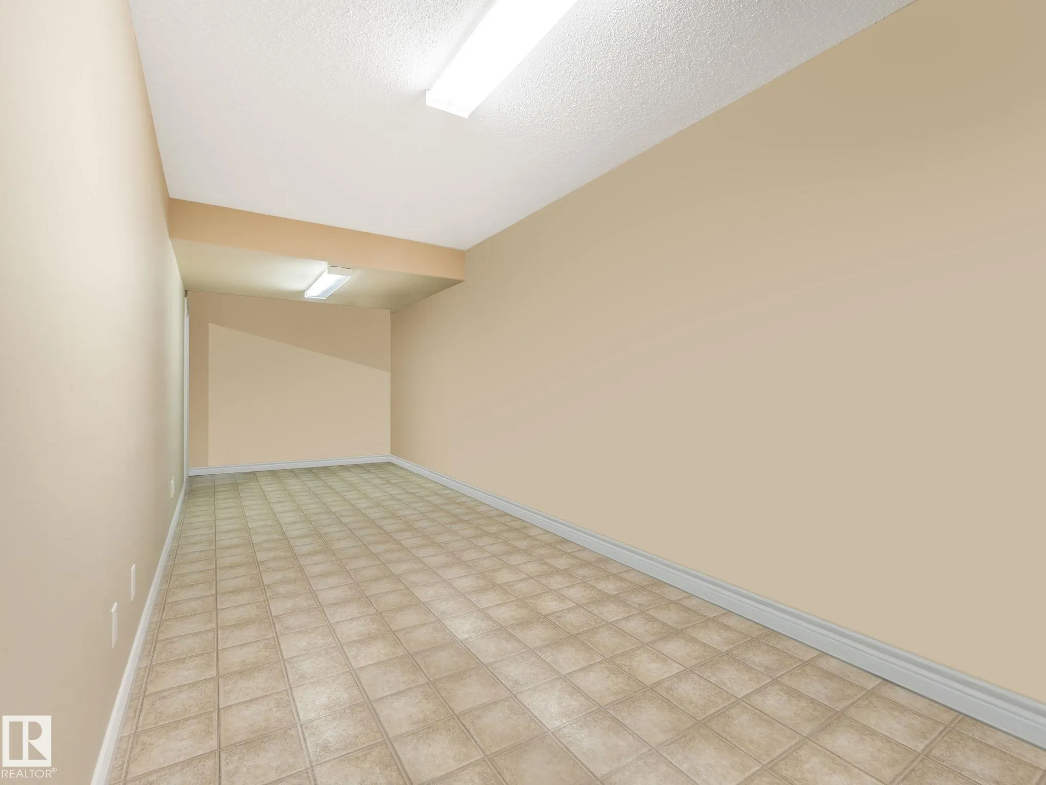 6604 Sandin Cove
