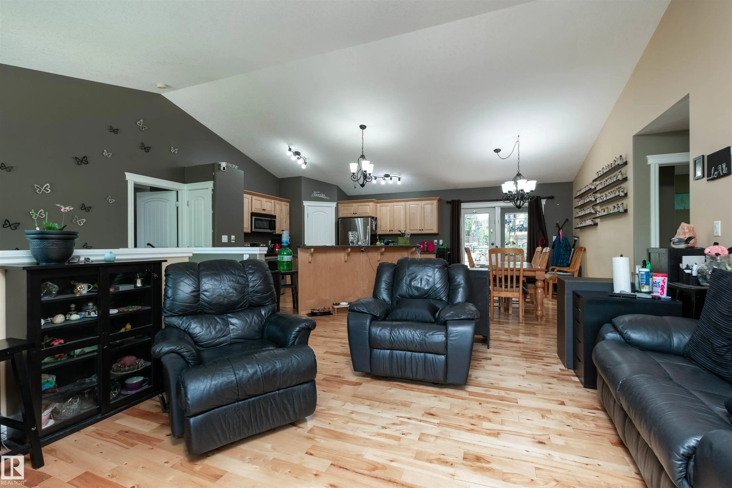 22106 SOUTH COOKING LAKE Road