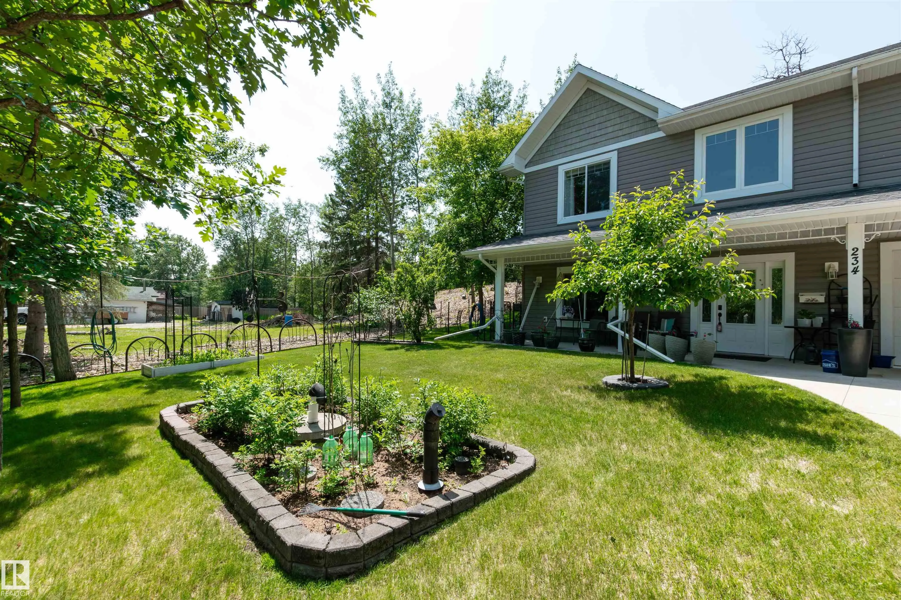 22106 SOUTH COOKING LAKE Road