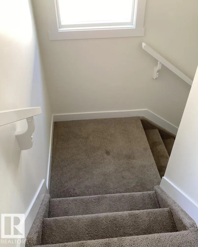 122 KINGSBURY Circle