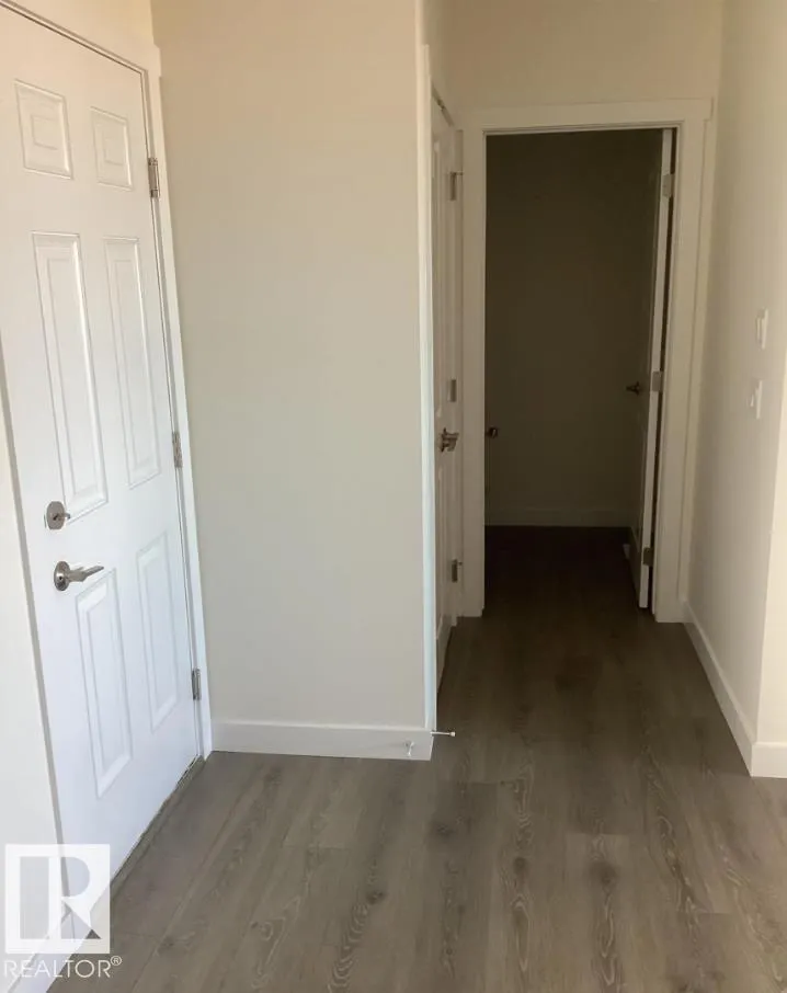 122 KINGSBURY Circle