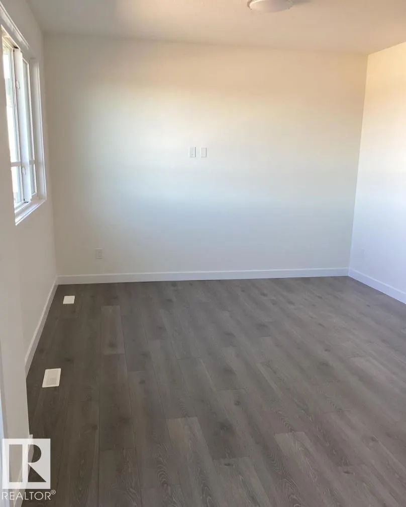 122 KINGSBURY Circle