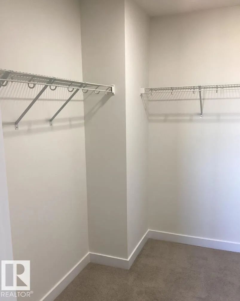 122 KINGSBURY Circle
