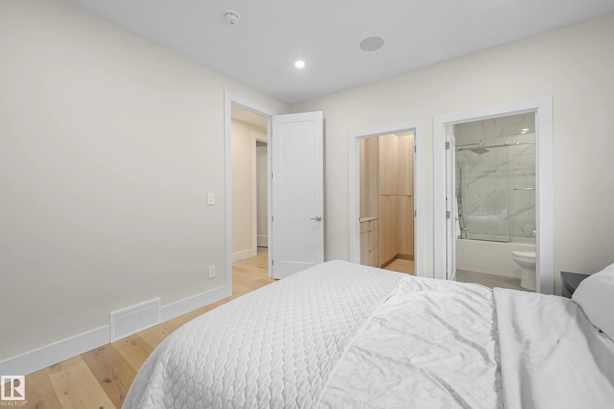 5121 WOOLSEY Link