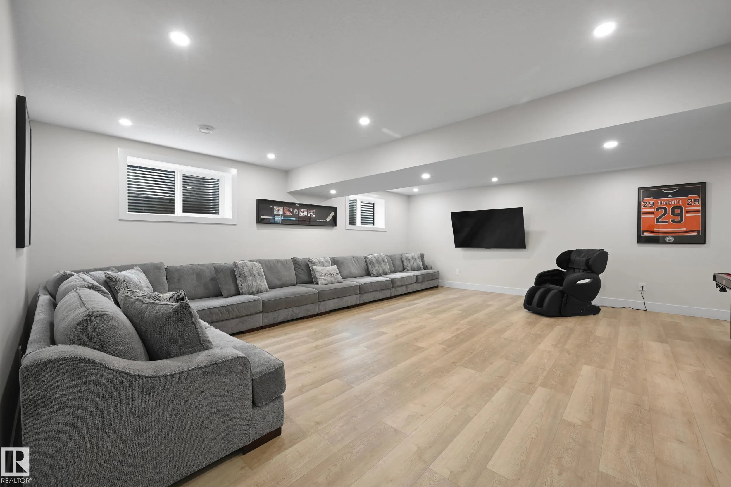 5121 WOOLSEY Link