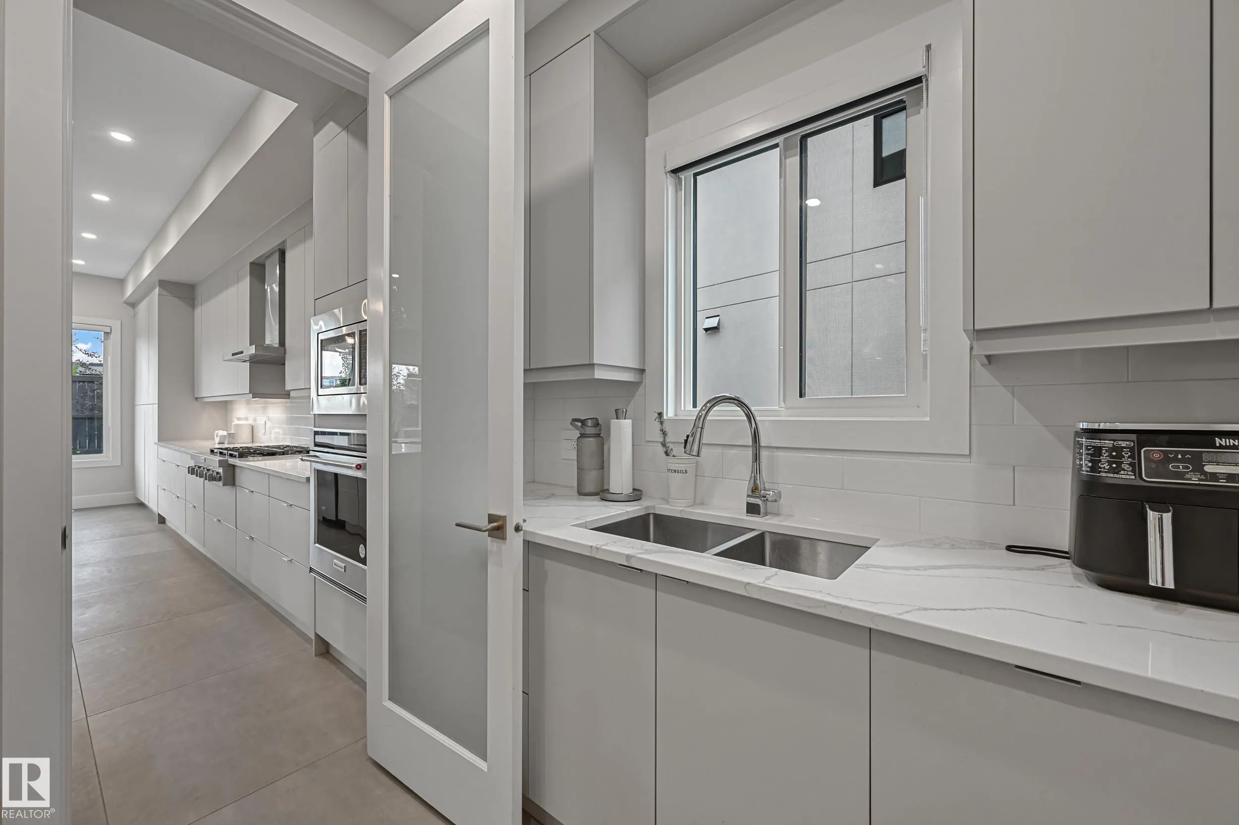 5121 WOOLSEY Link