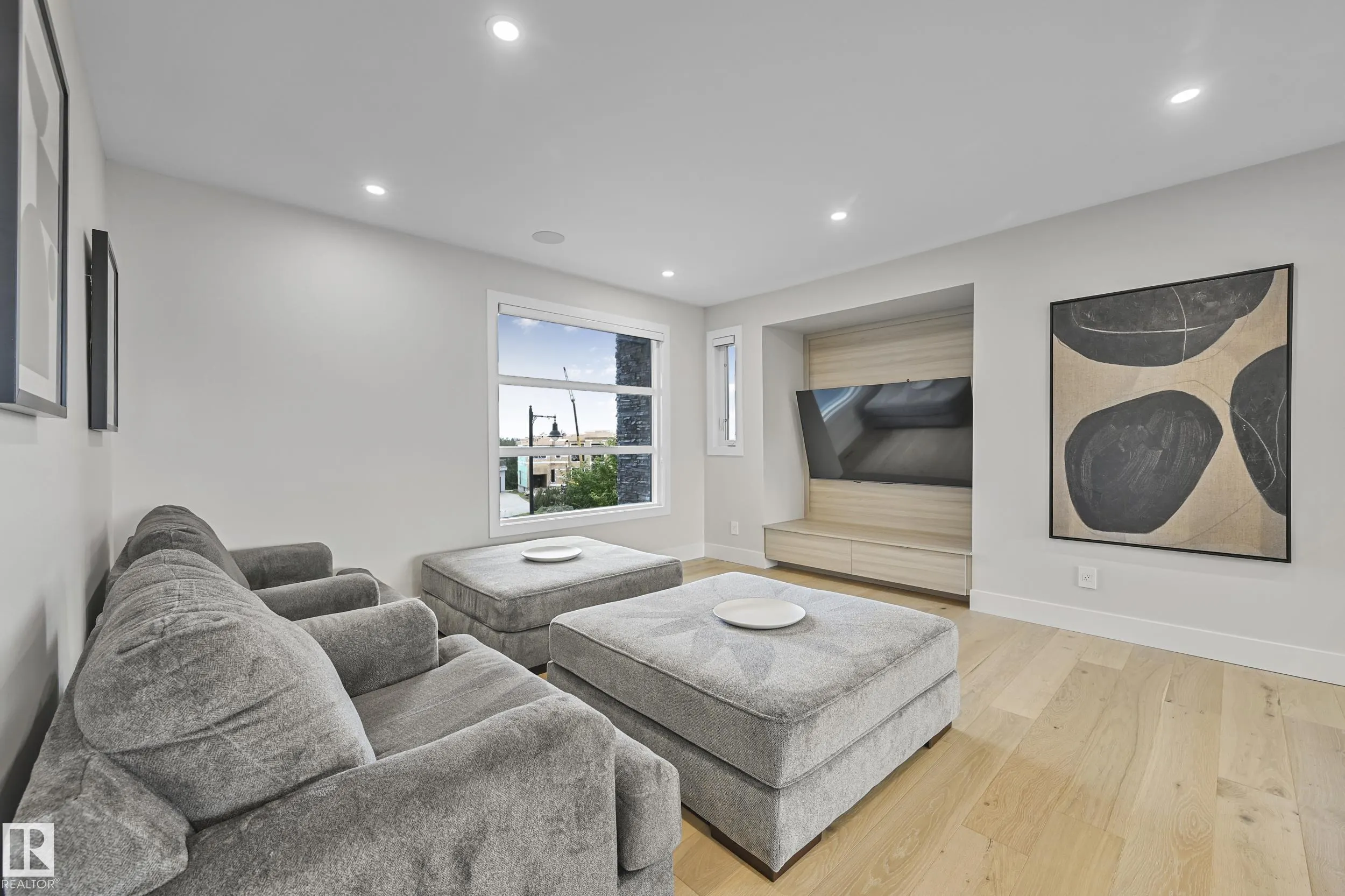 5121 WOOLSEY Link