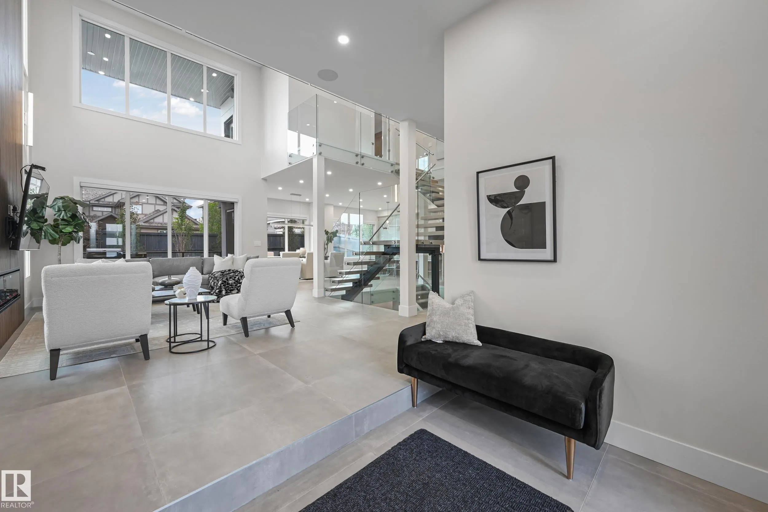 5121 WOOLSEY Link