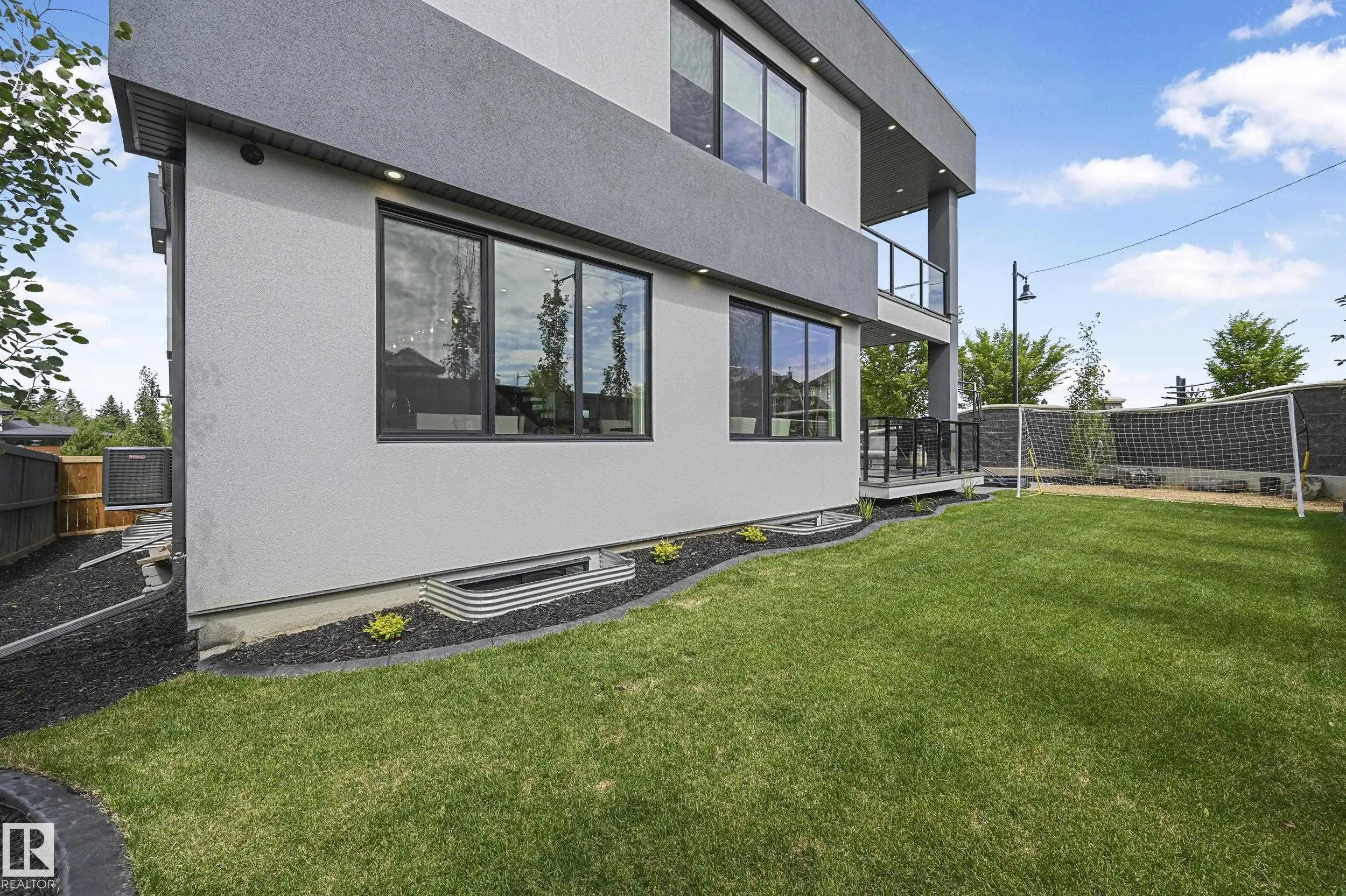 5121 WOOLSEY Link