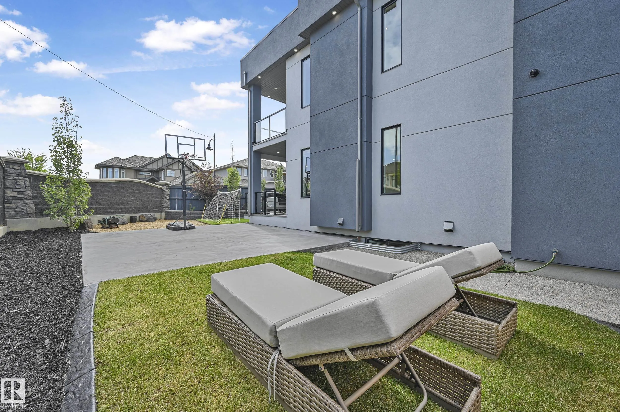 5121 WOOLSEY Link
