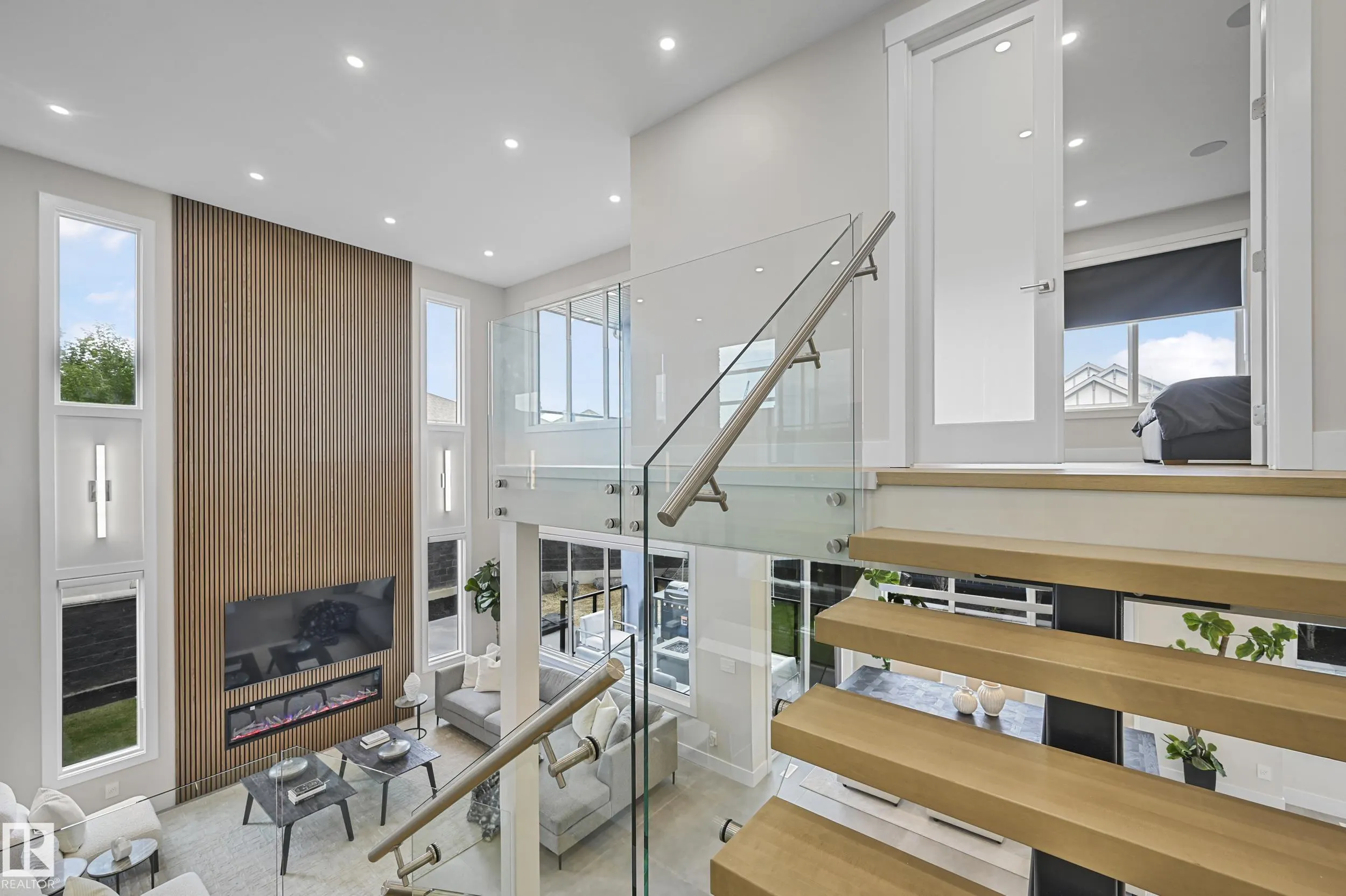 5121 WOOLSEY Link