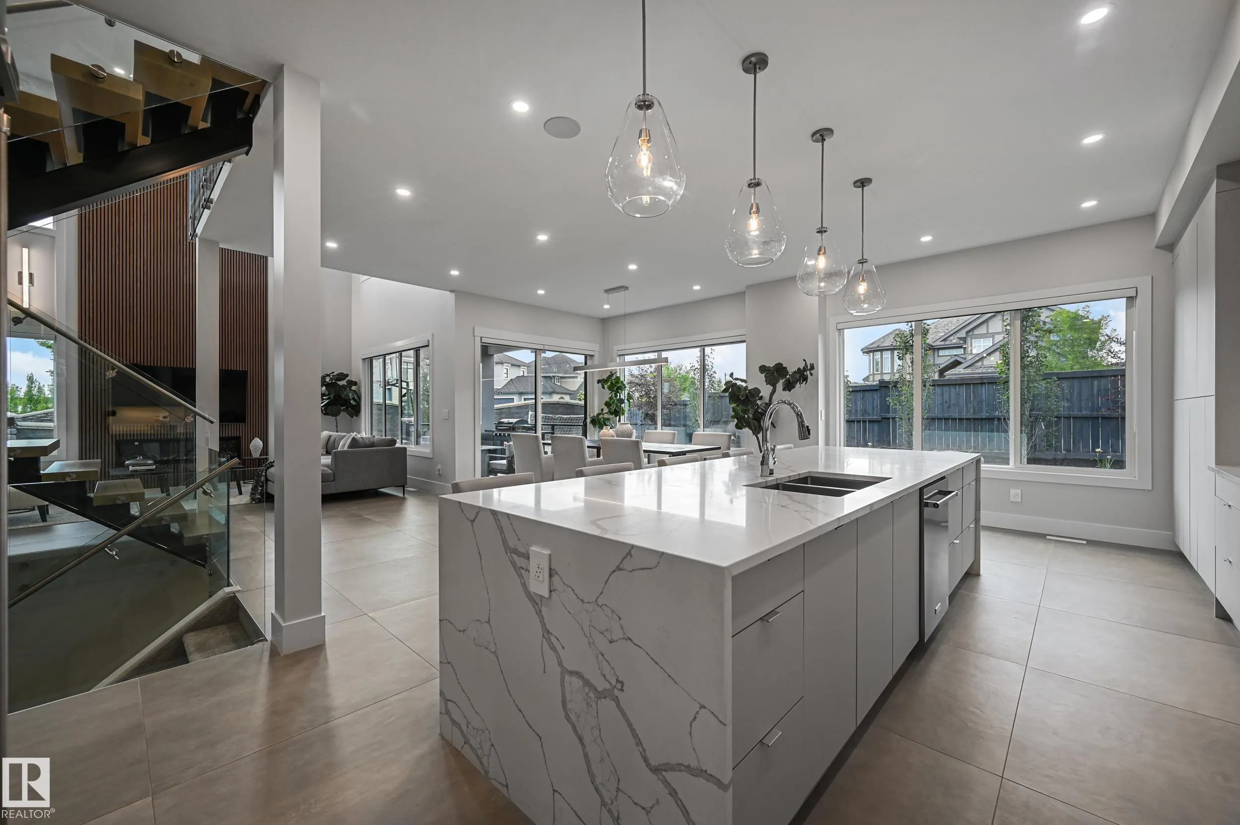 5121 WOOLSEY Link